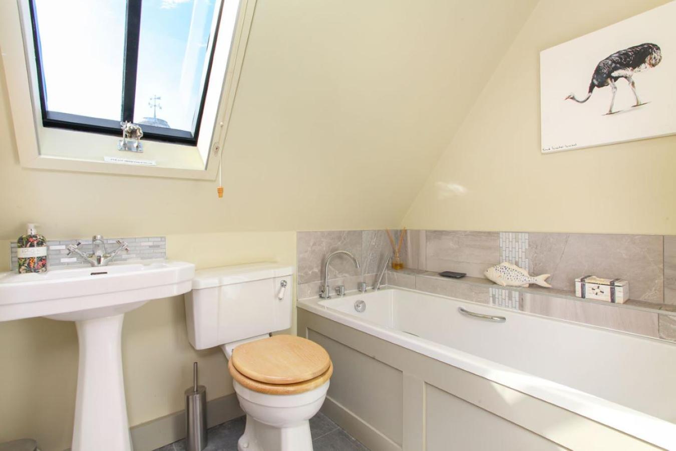 Two-Bedroom House photo 2