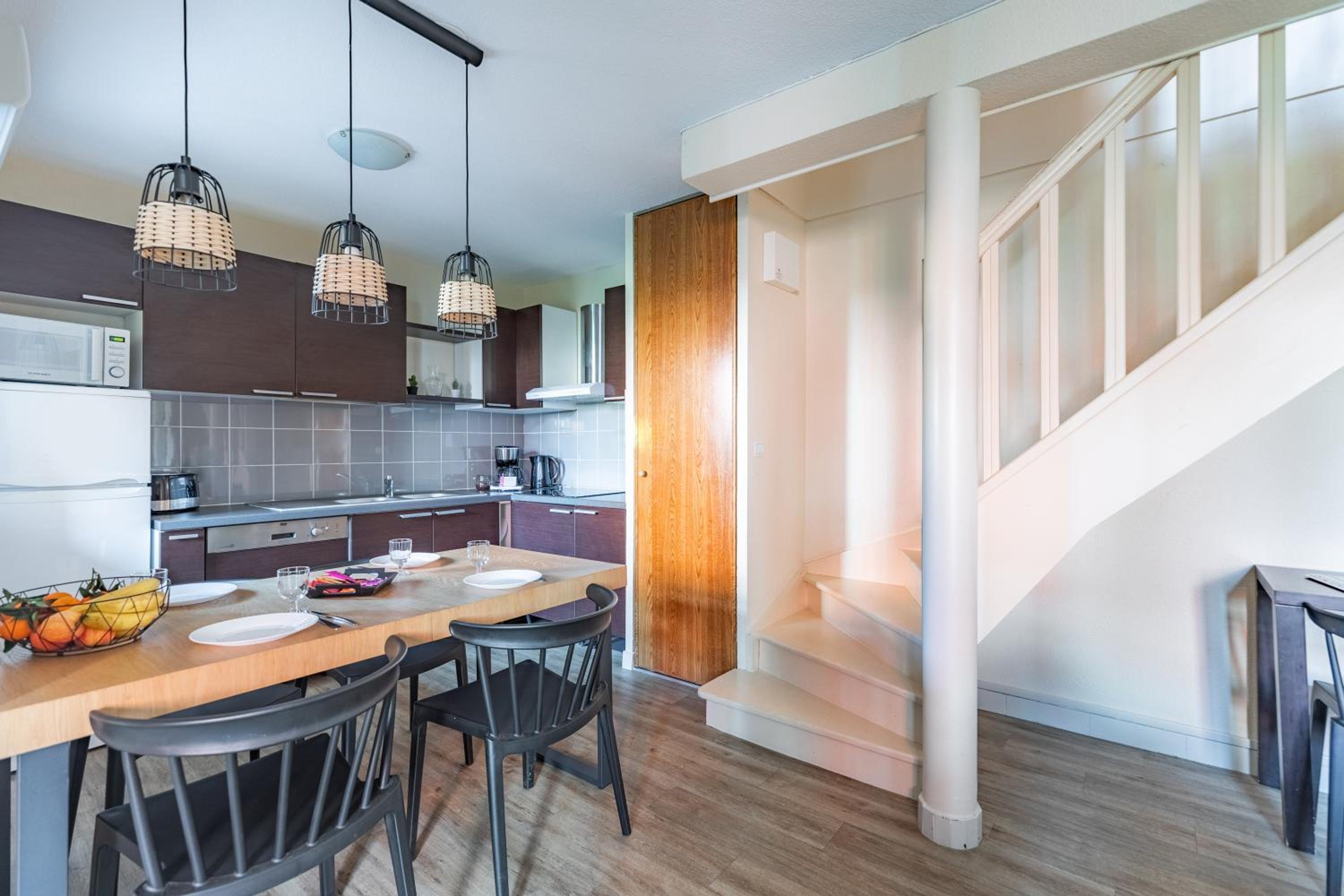 Two-Bedroom Apartment - Photo 3