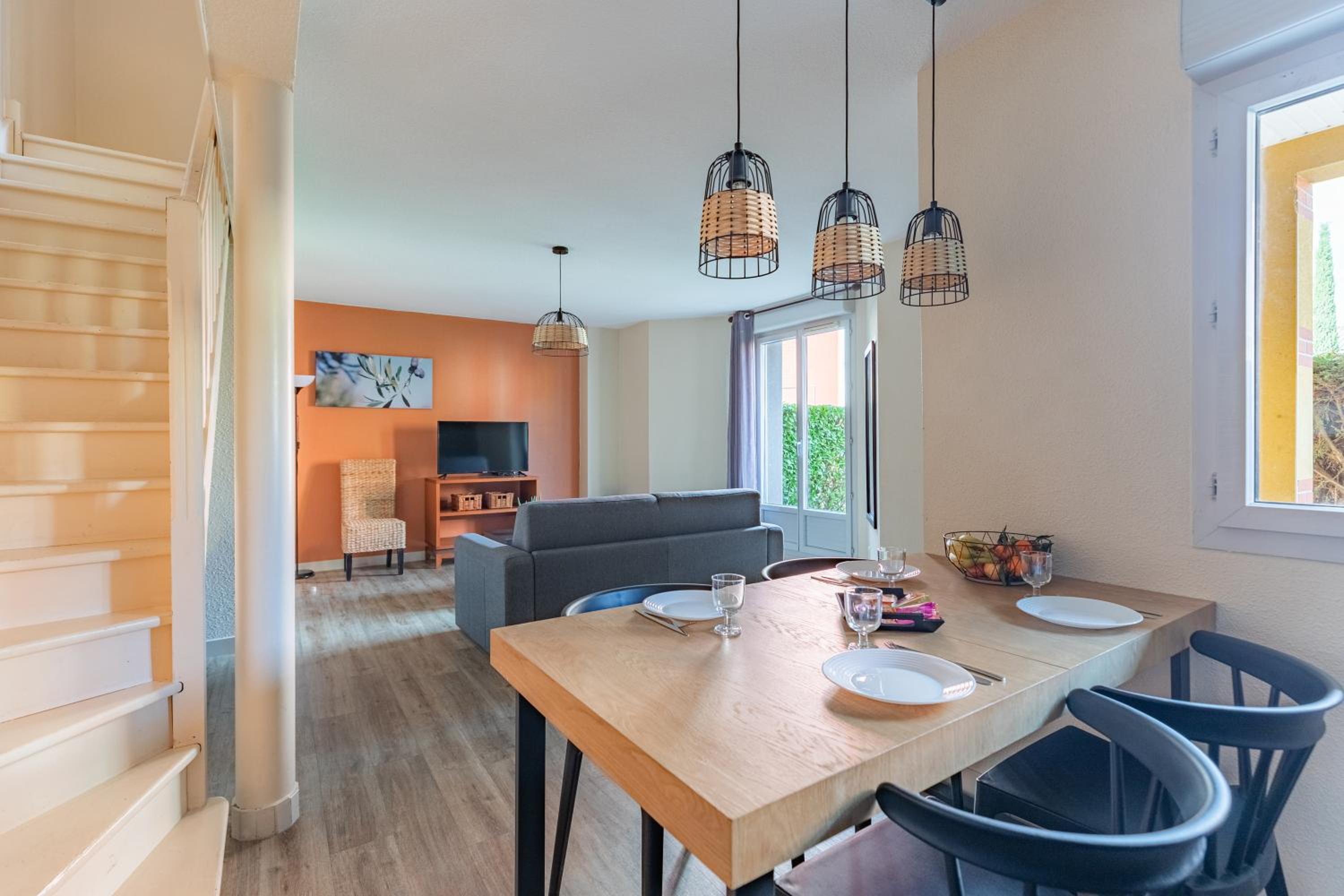 Two-Bedroom Apartment - Photo 2
