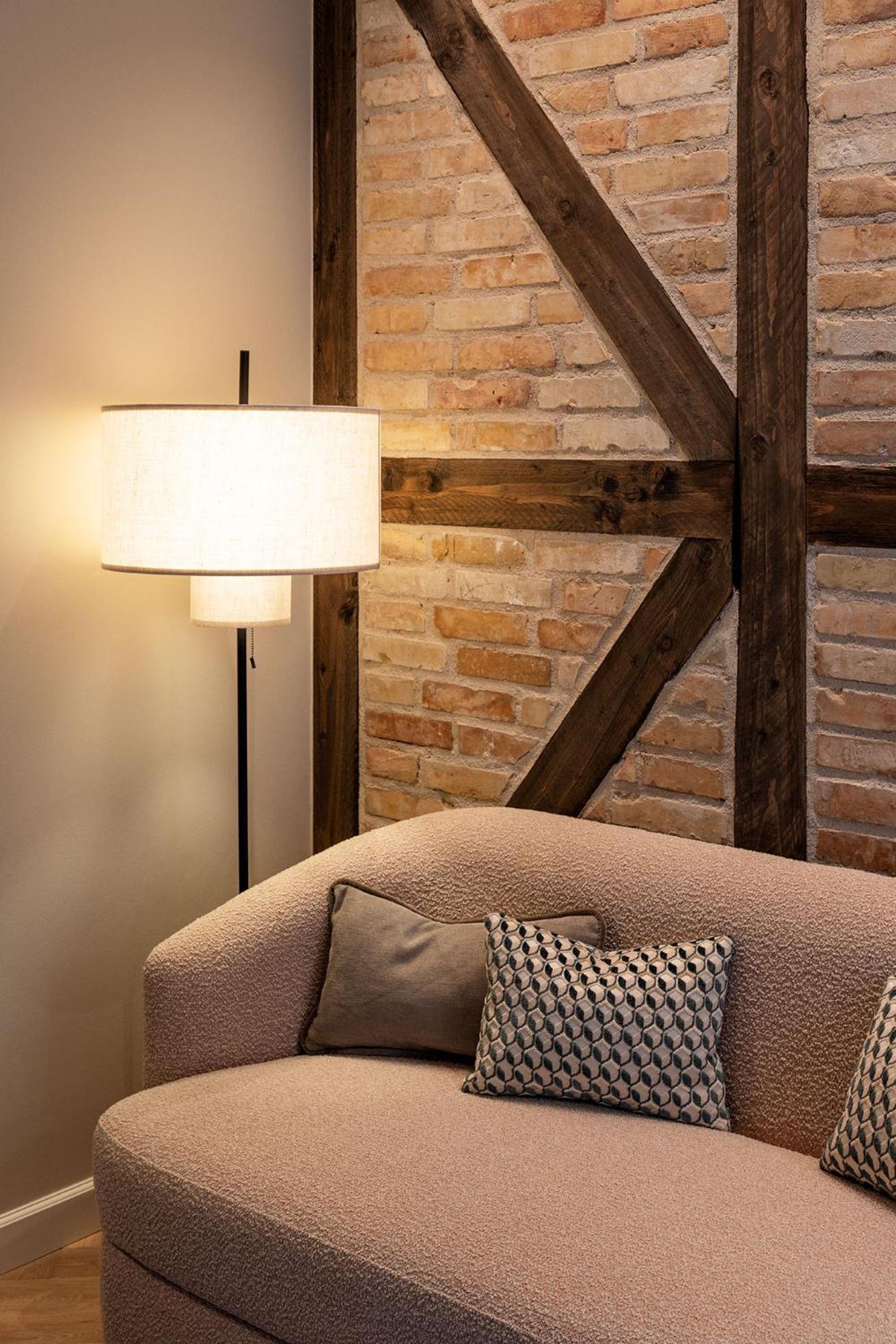 Signature Suite - Photo 11