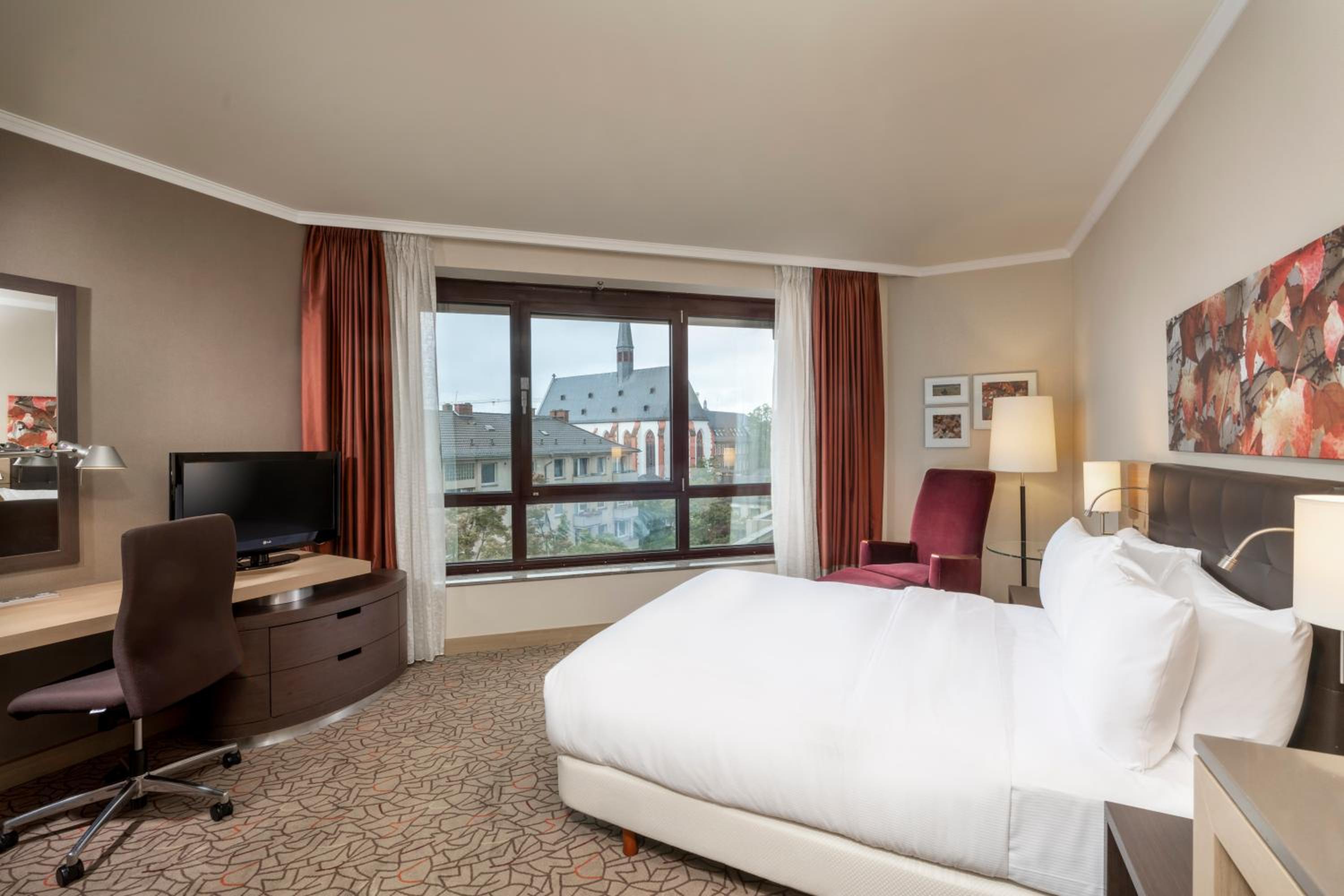 Queen Room - City Wing - Photo 5