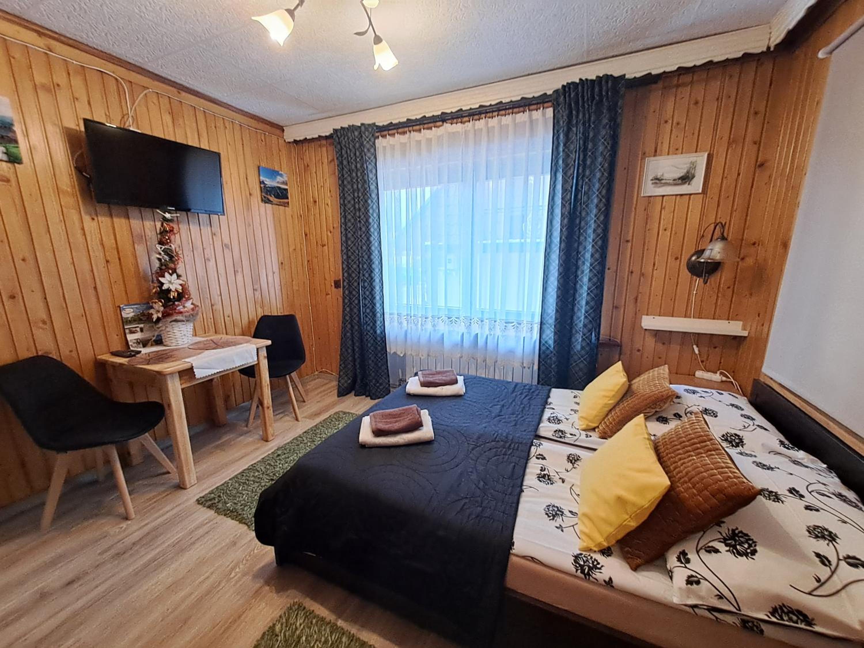 Family Room With Garden View photo 3