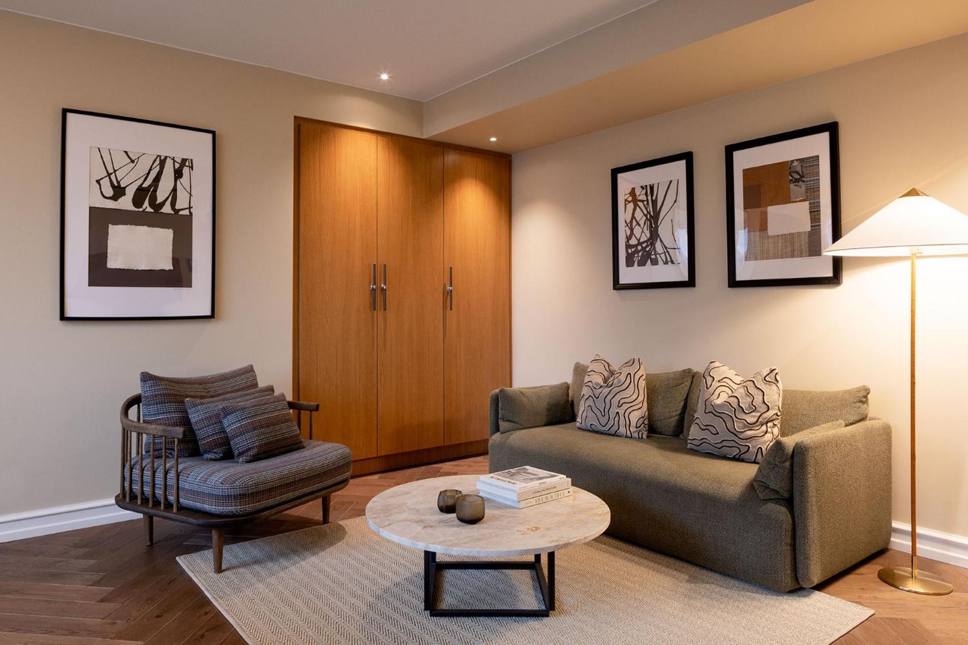 Deluxe Suite - Photo 9