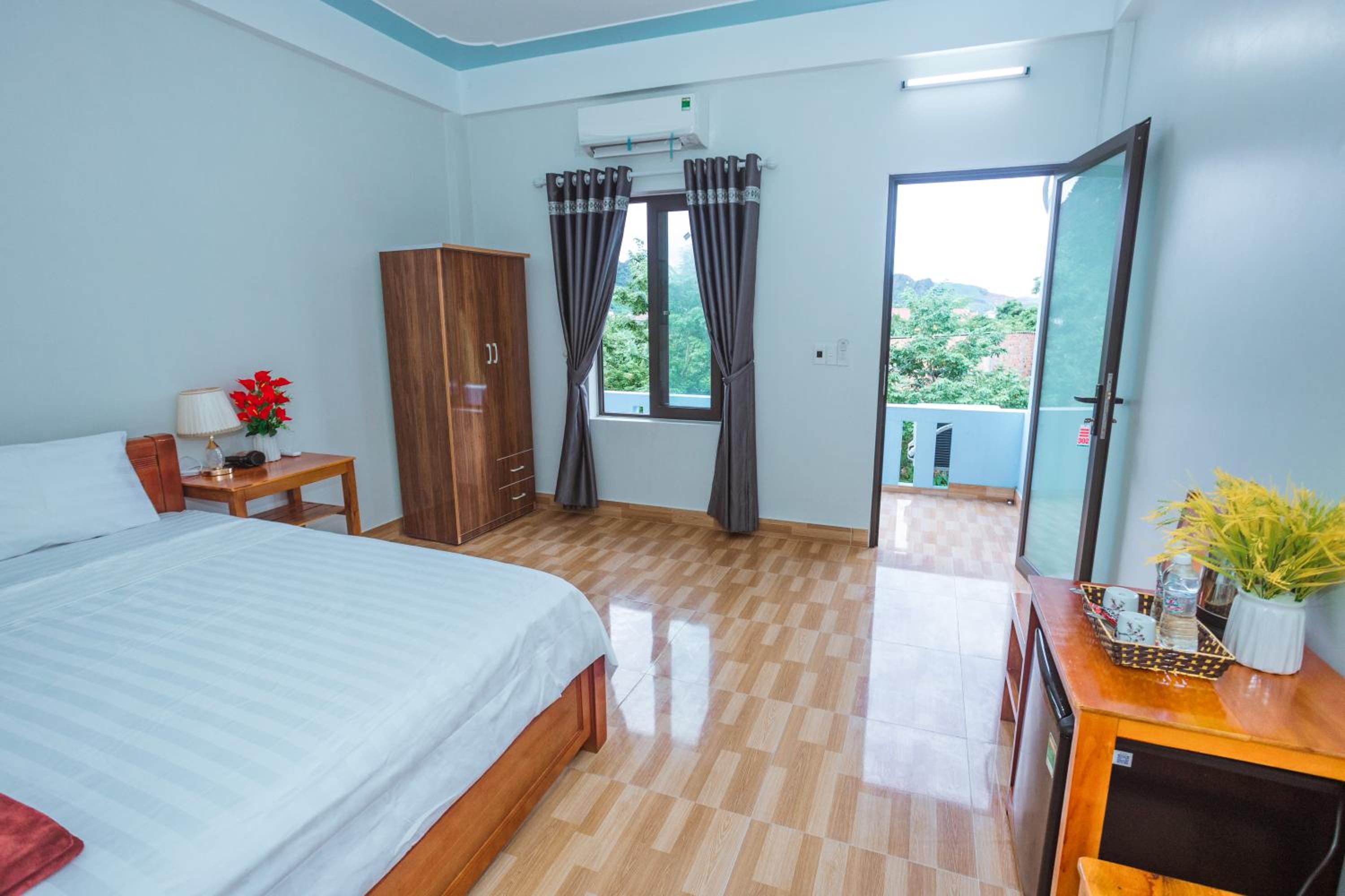 Deluxe Double or Twin Room with River View photo 2