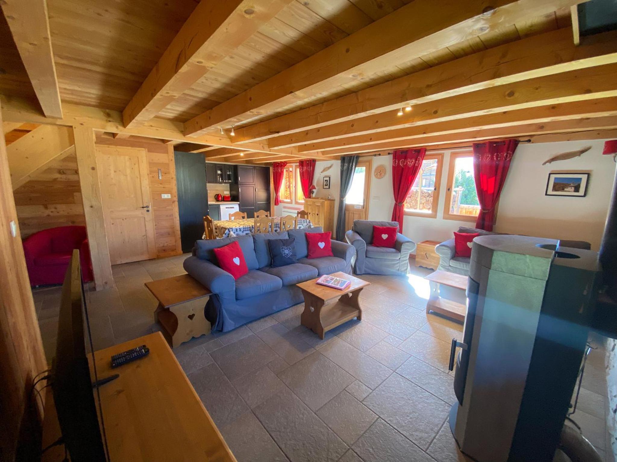 Three-Bedroom Chalet photo 2