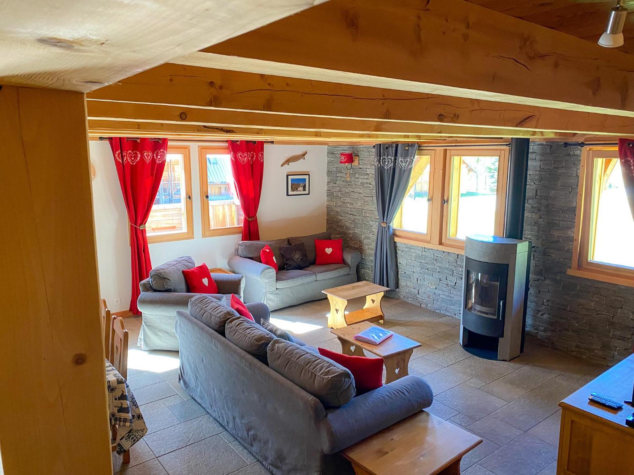 Three-Bedroom Chalet photo 3