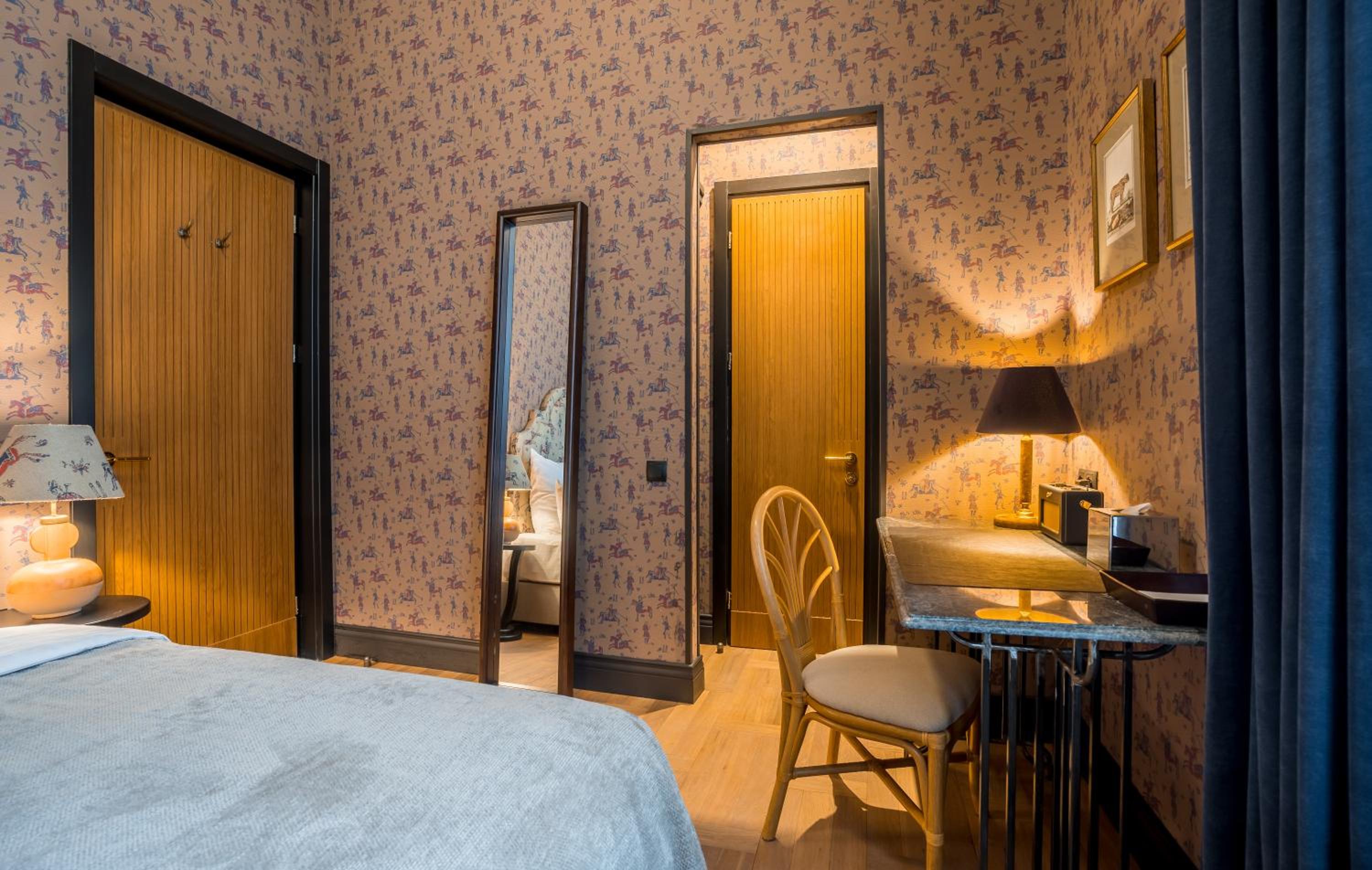 Small Double Room - Photo 7