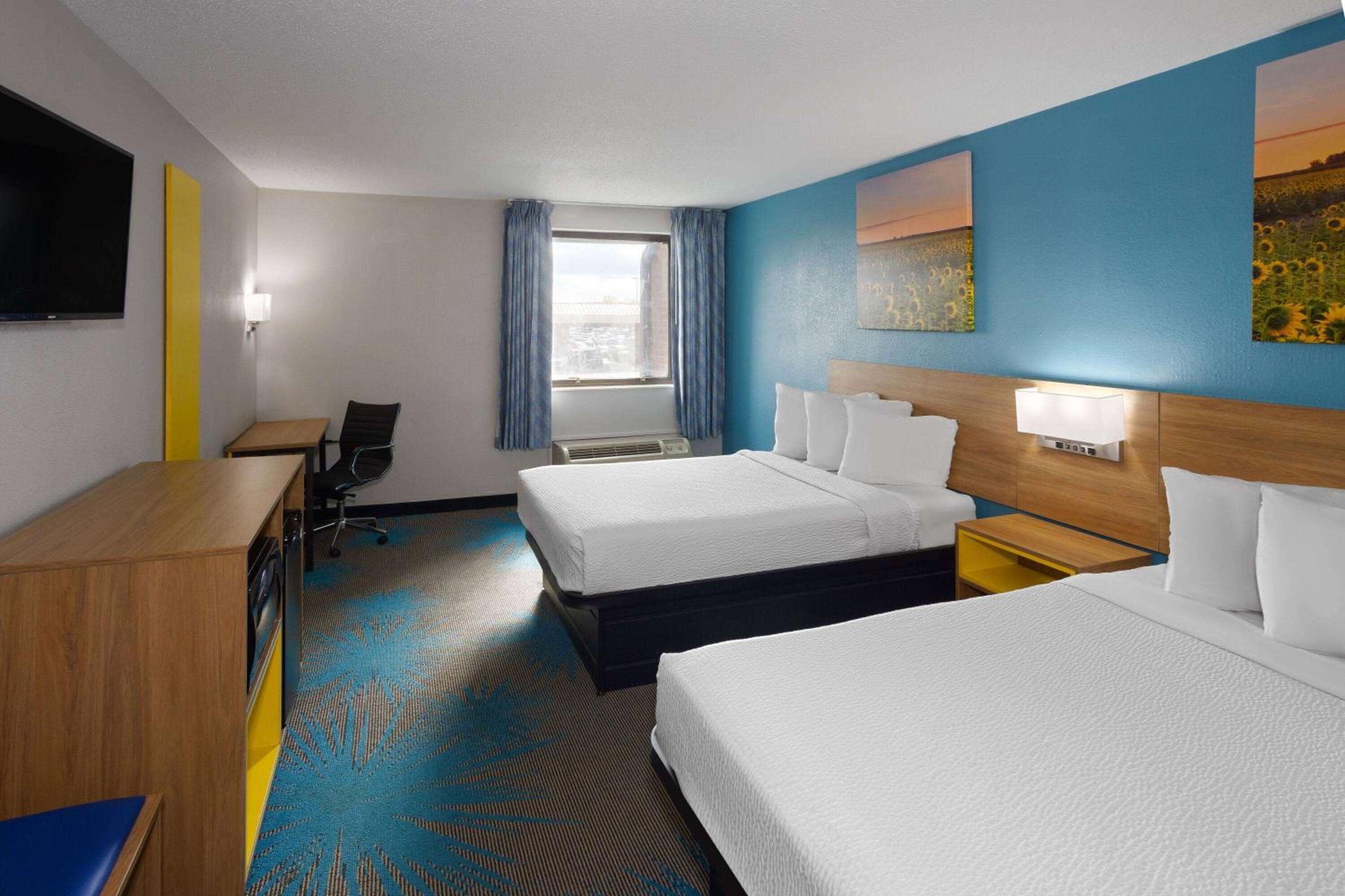 Double Room with Two Double Beds - Non-Smoking - Photo 1