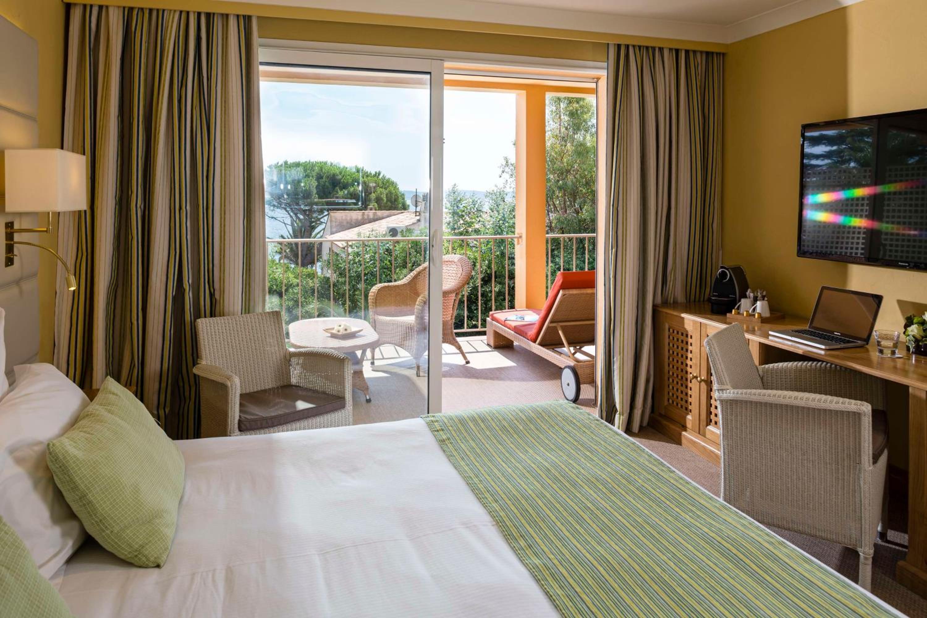 Prestige Twin Room with Sea View - Photo 4