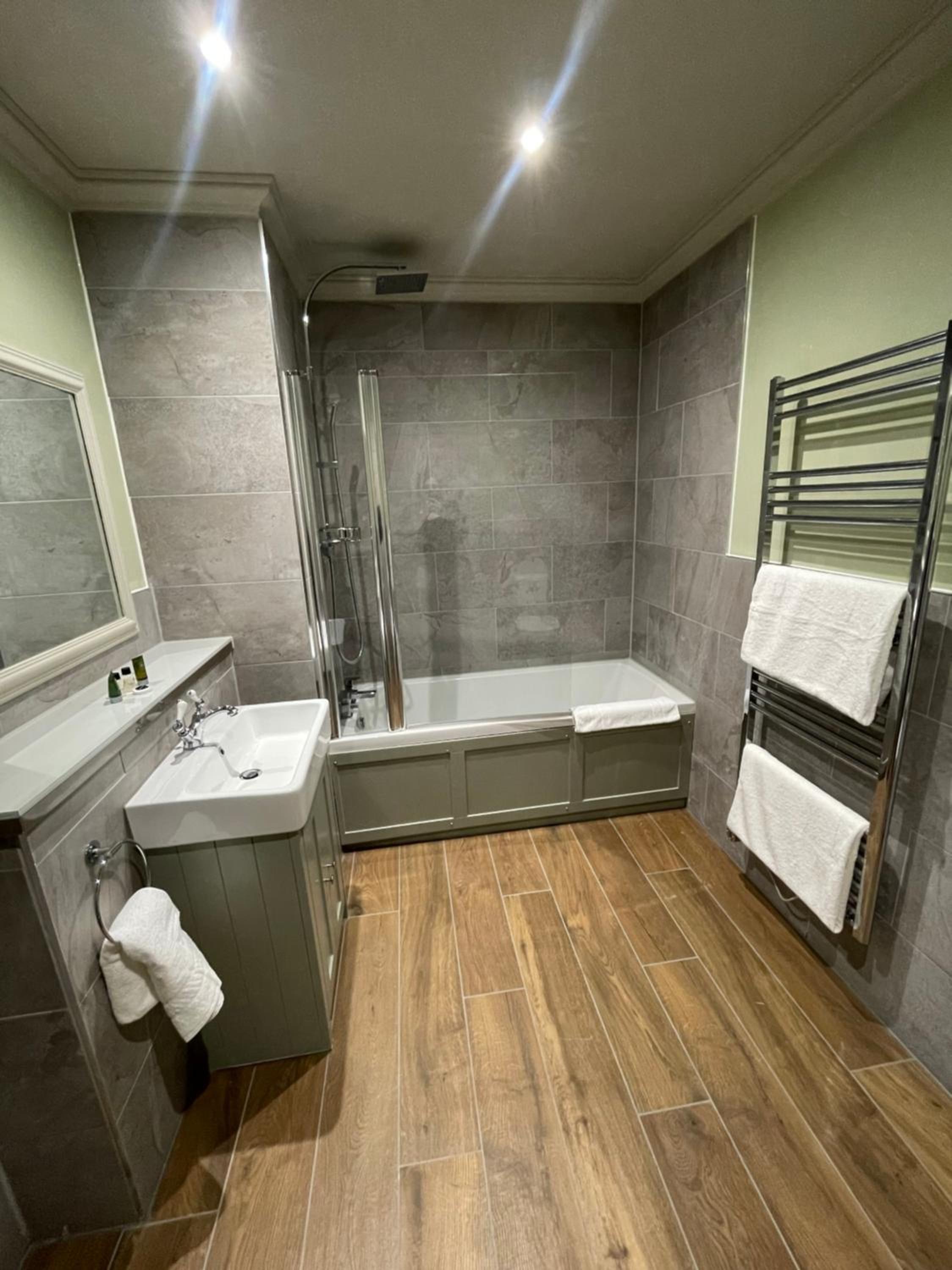 Superior Suite – NO PETS photo 3