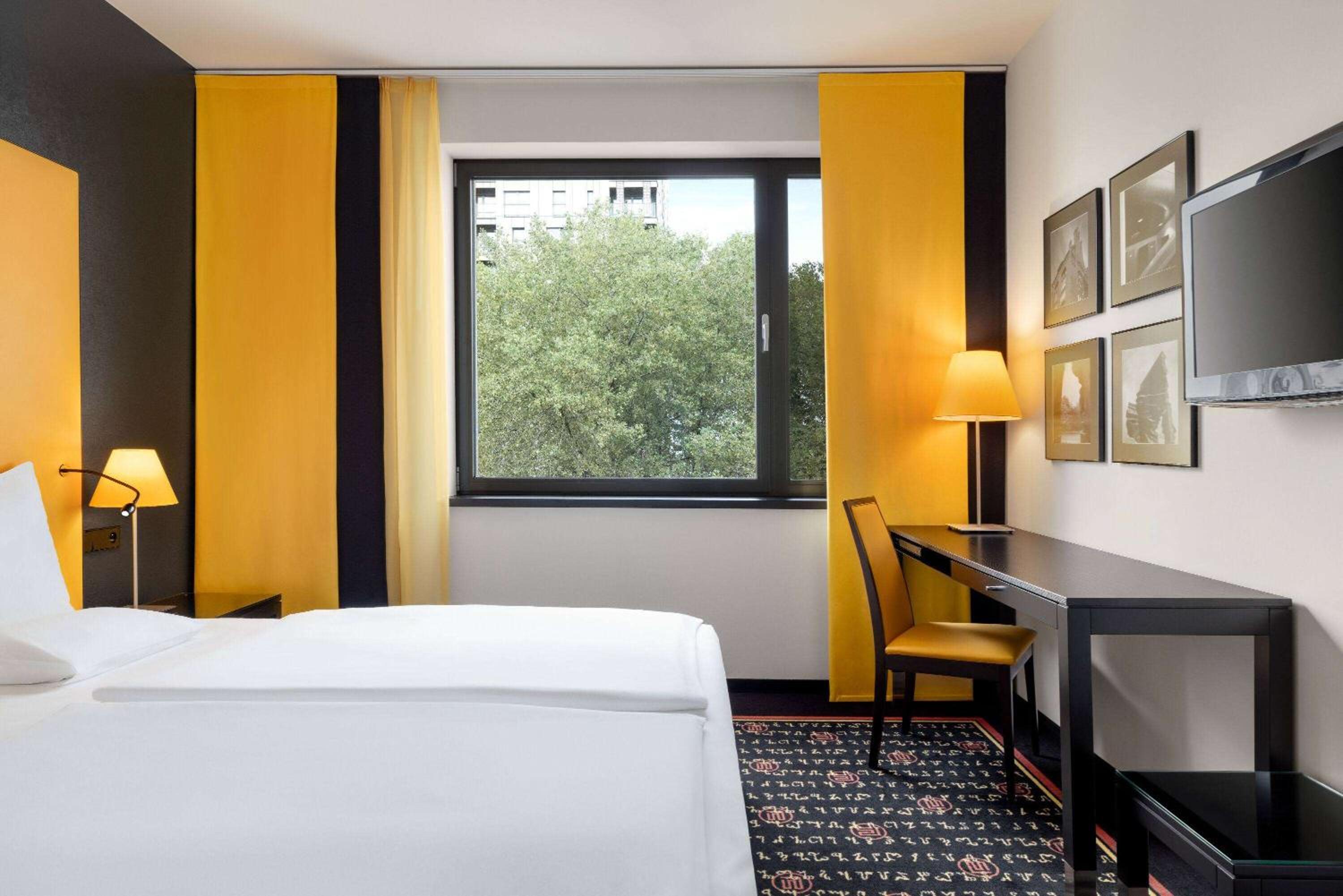Executive Double Room - Photo 8