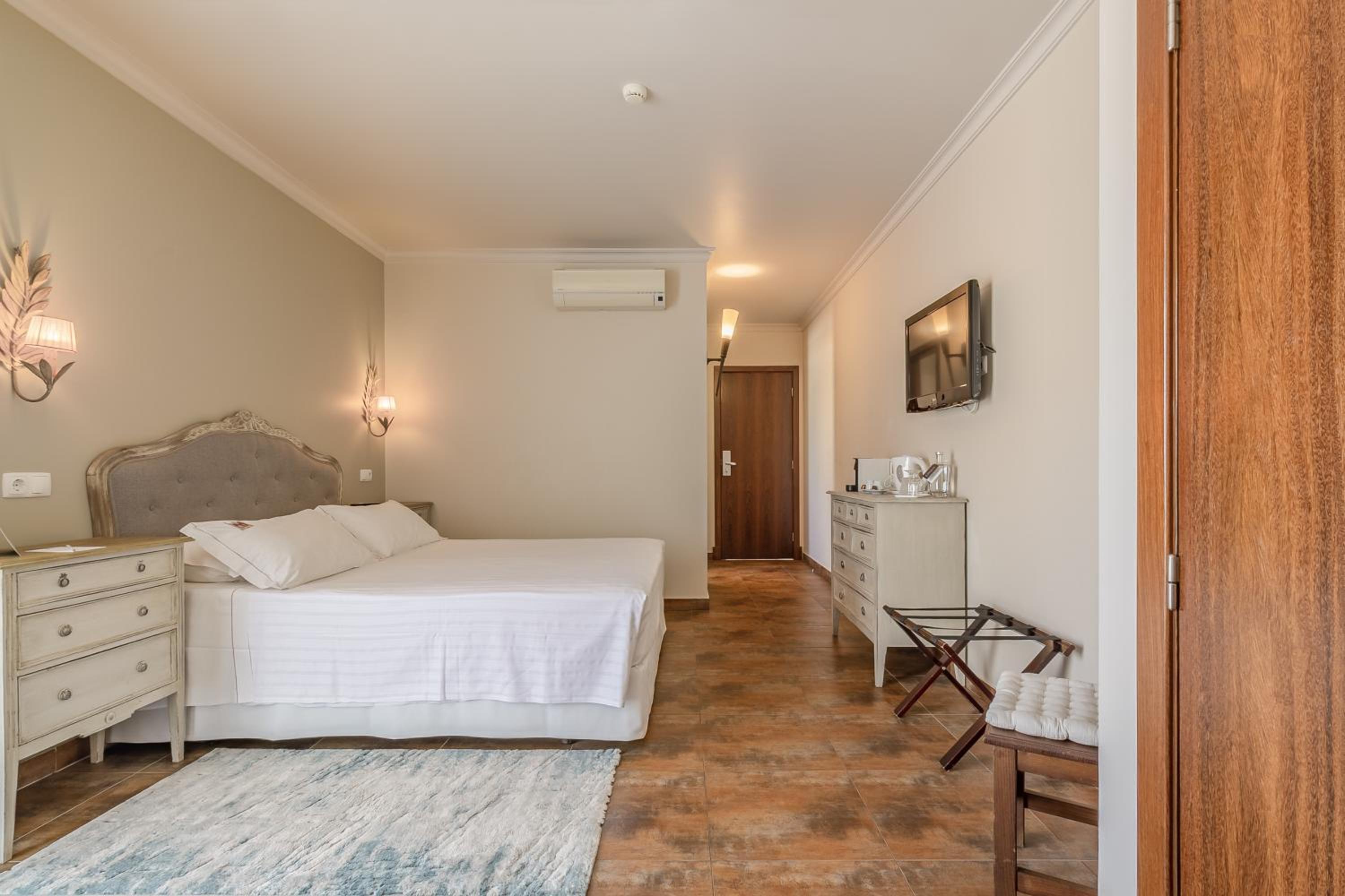 Standard Double or Twin Room - Guest house - Photo 8