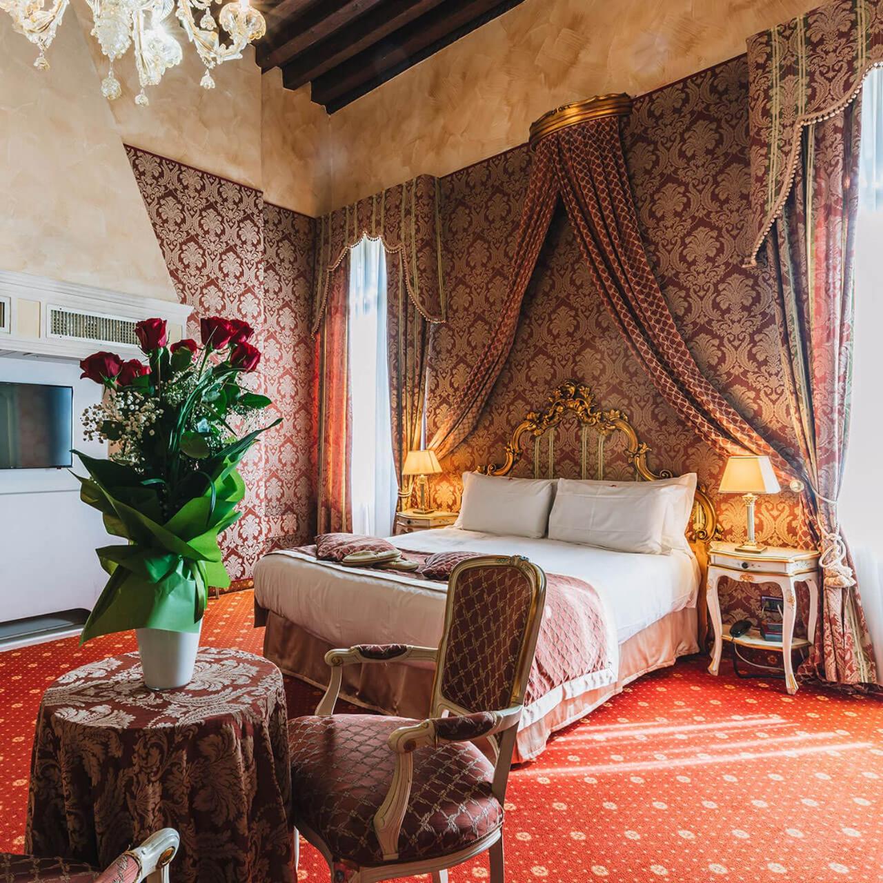 Junior Suite with Canal View photo 1