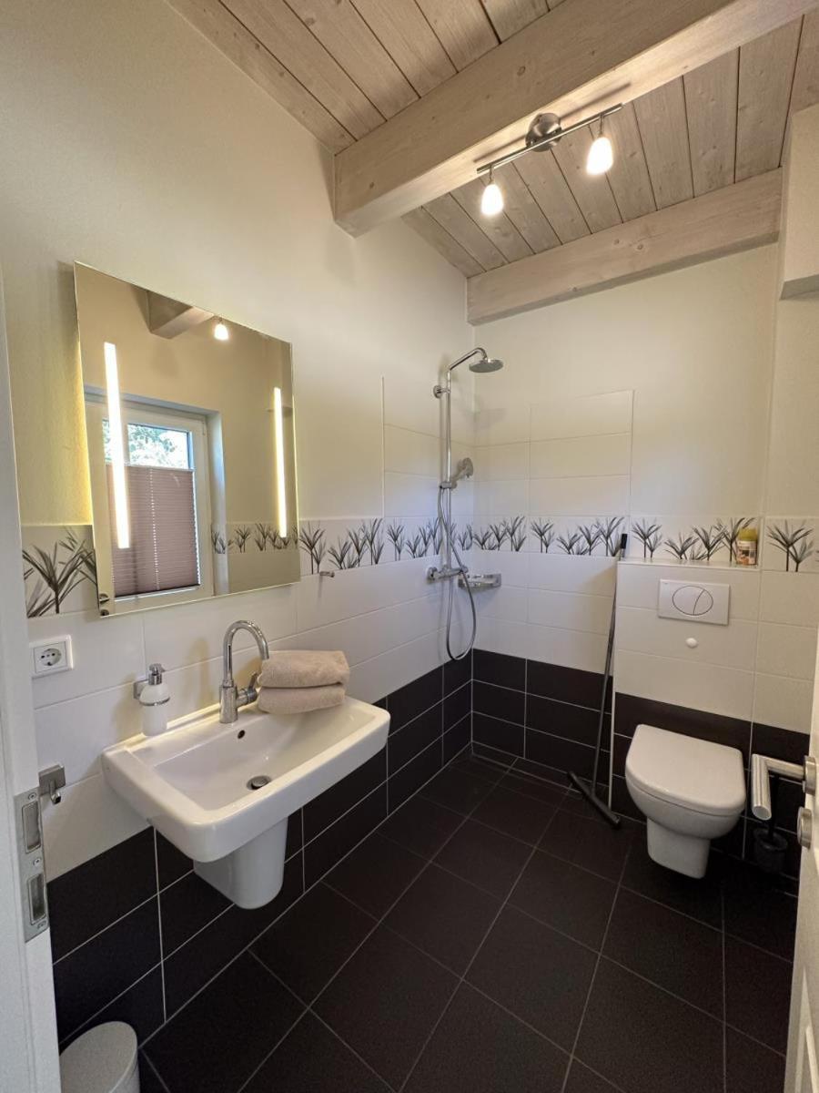 Three-Bedroom House photo 2