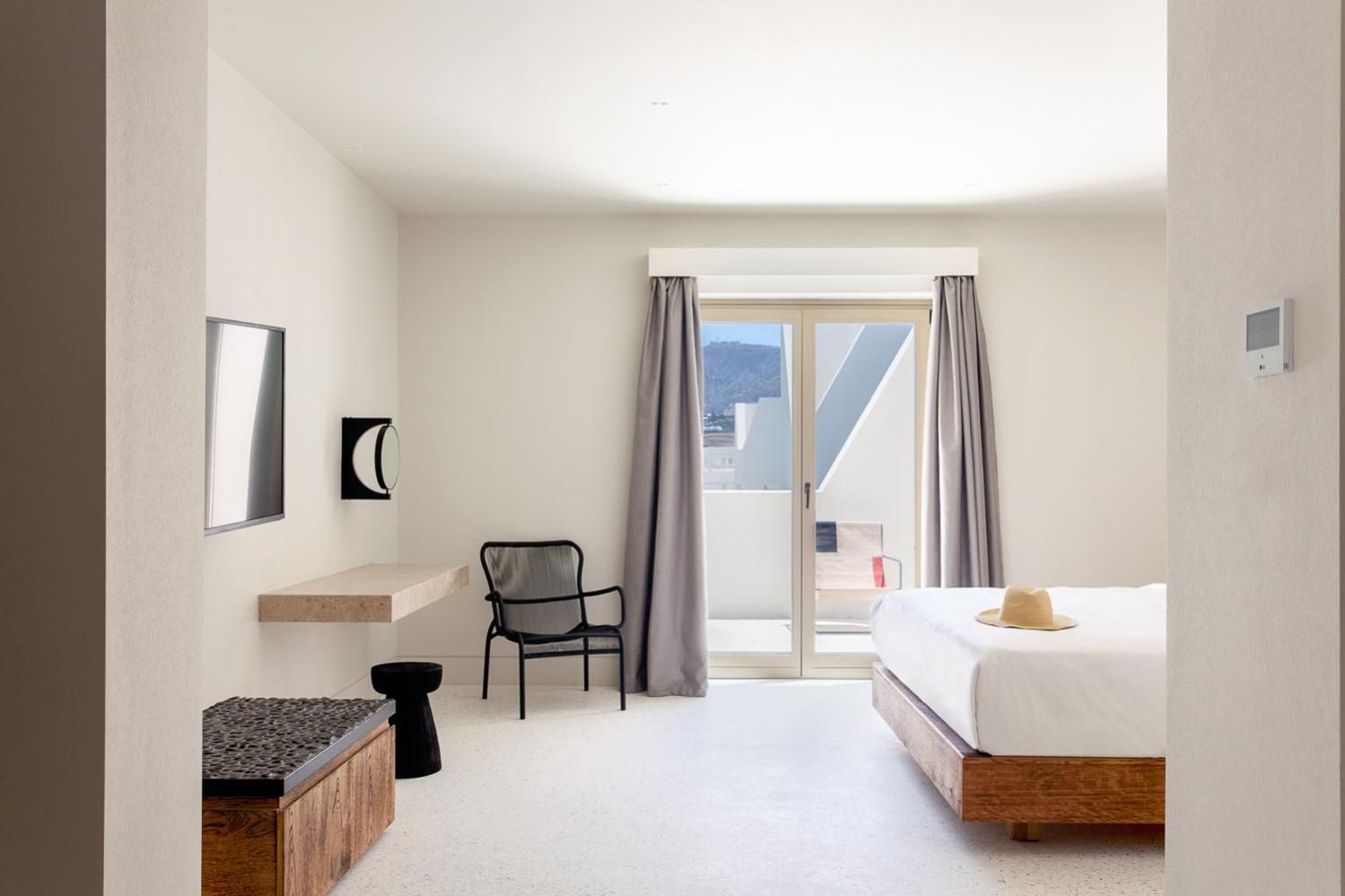 Harmonia Junior Balcony Suite - Photo 4