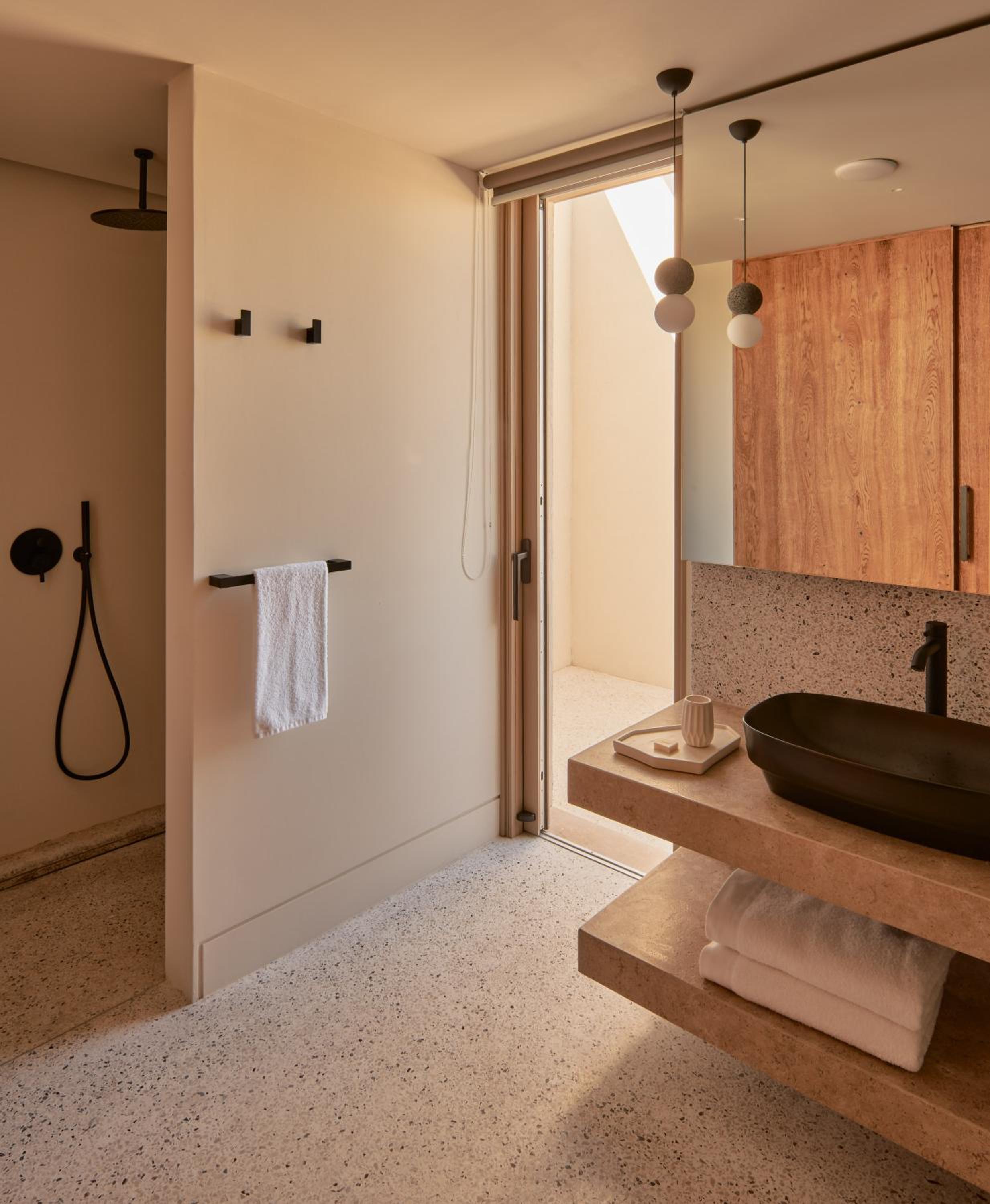 Harmonia Junior Balcony Suite - Photo 2