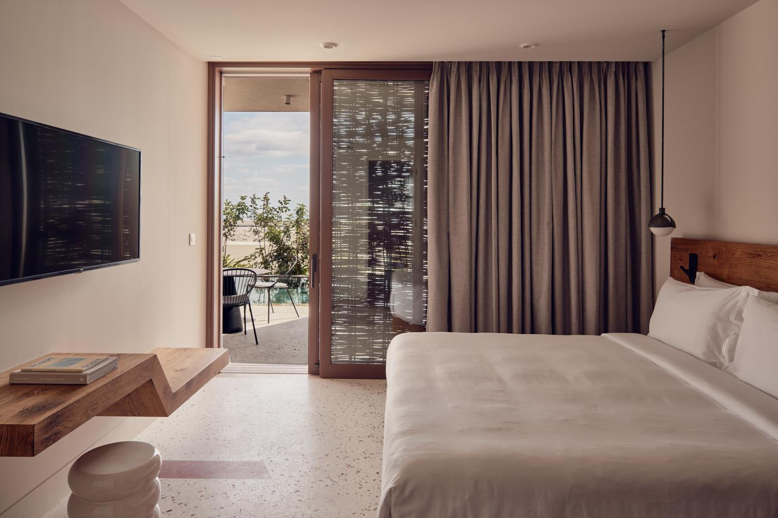 Euphoria Private Pool Suite - Photo 1