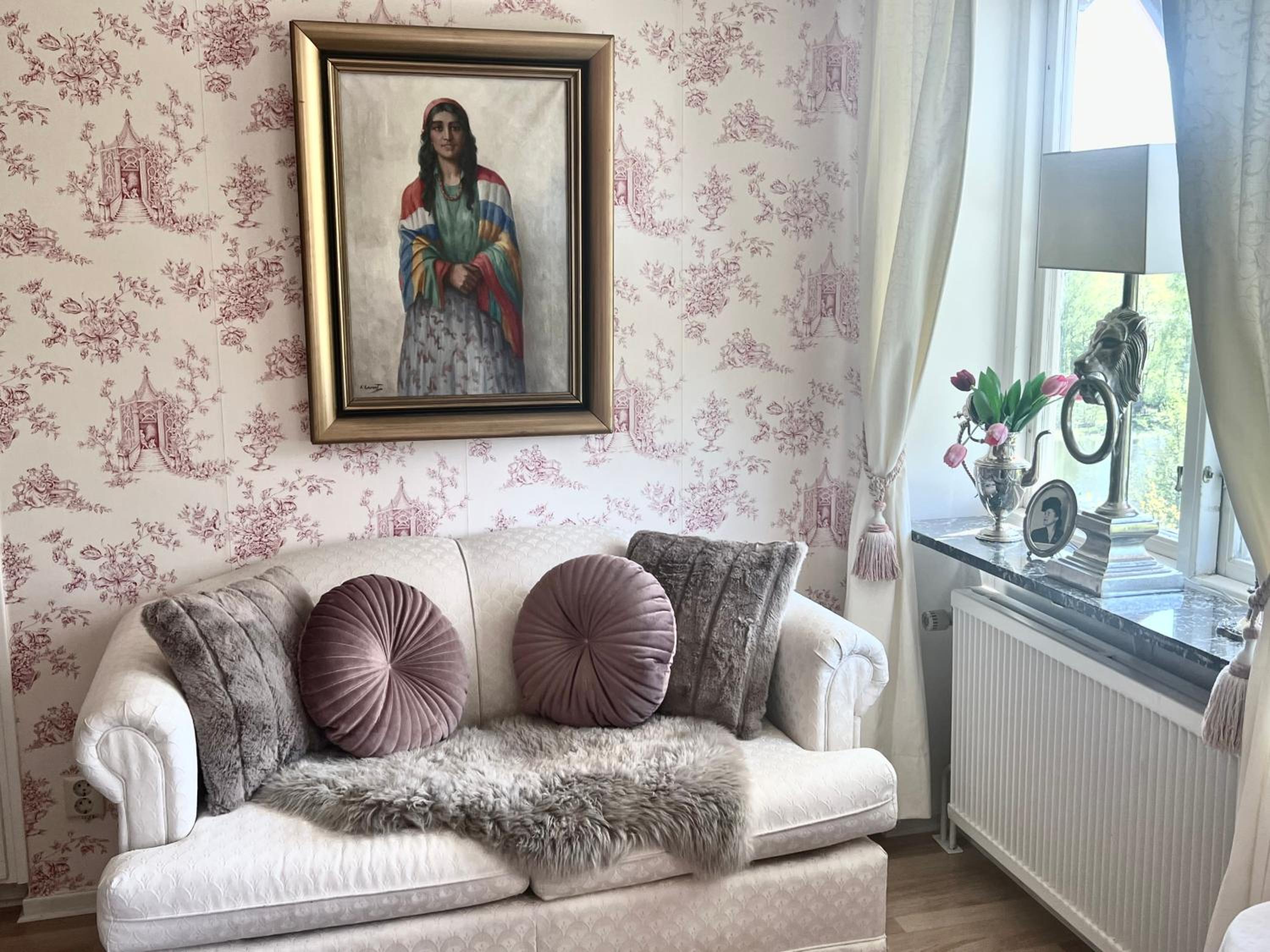 Family Room - Photo 2