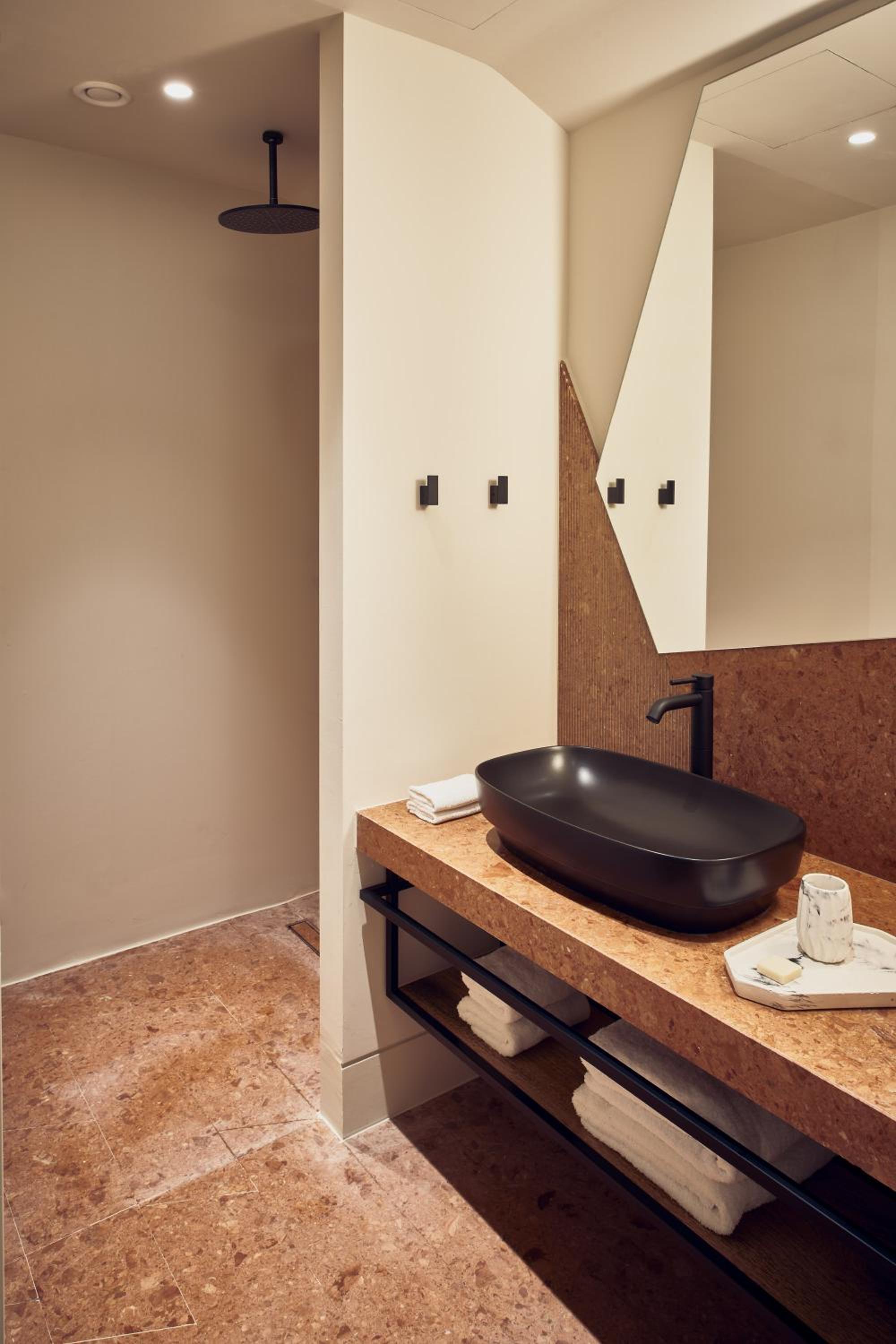 Euphoria Two Bedroom Private Pool Suite - Photo 2
