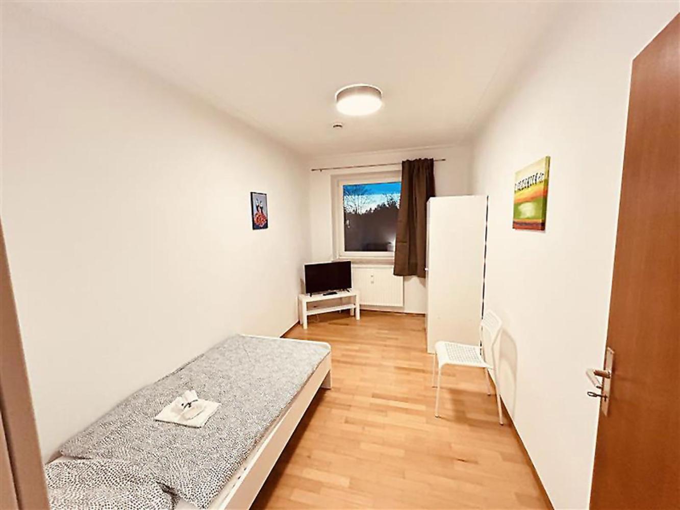 Apartment With Balcony photo 2