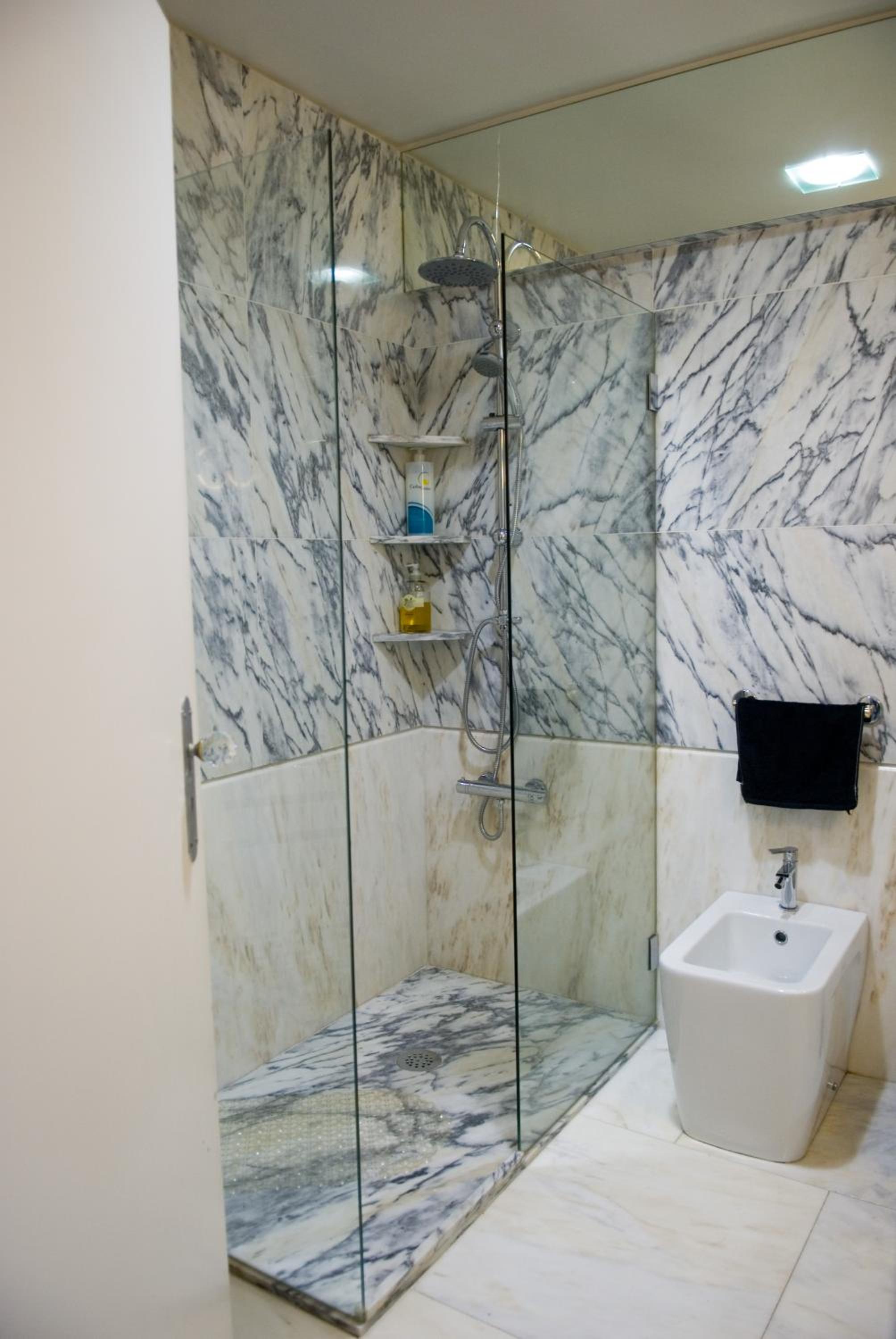 Deluxe Apartment with Sea View photo 3