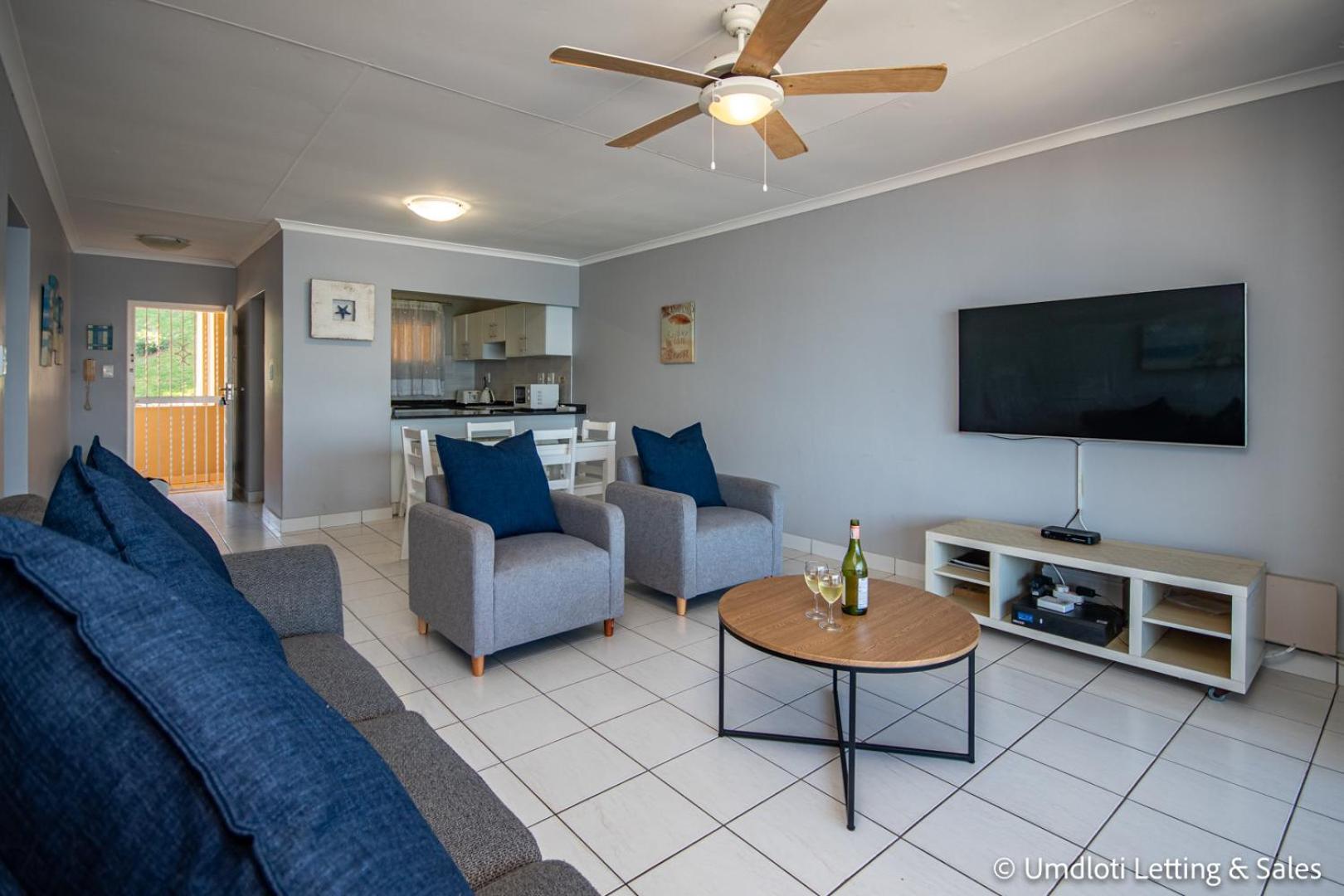 Apartment photo 2