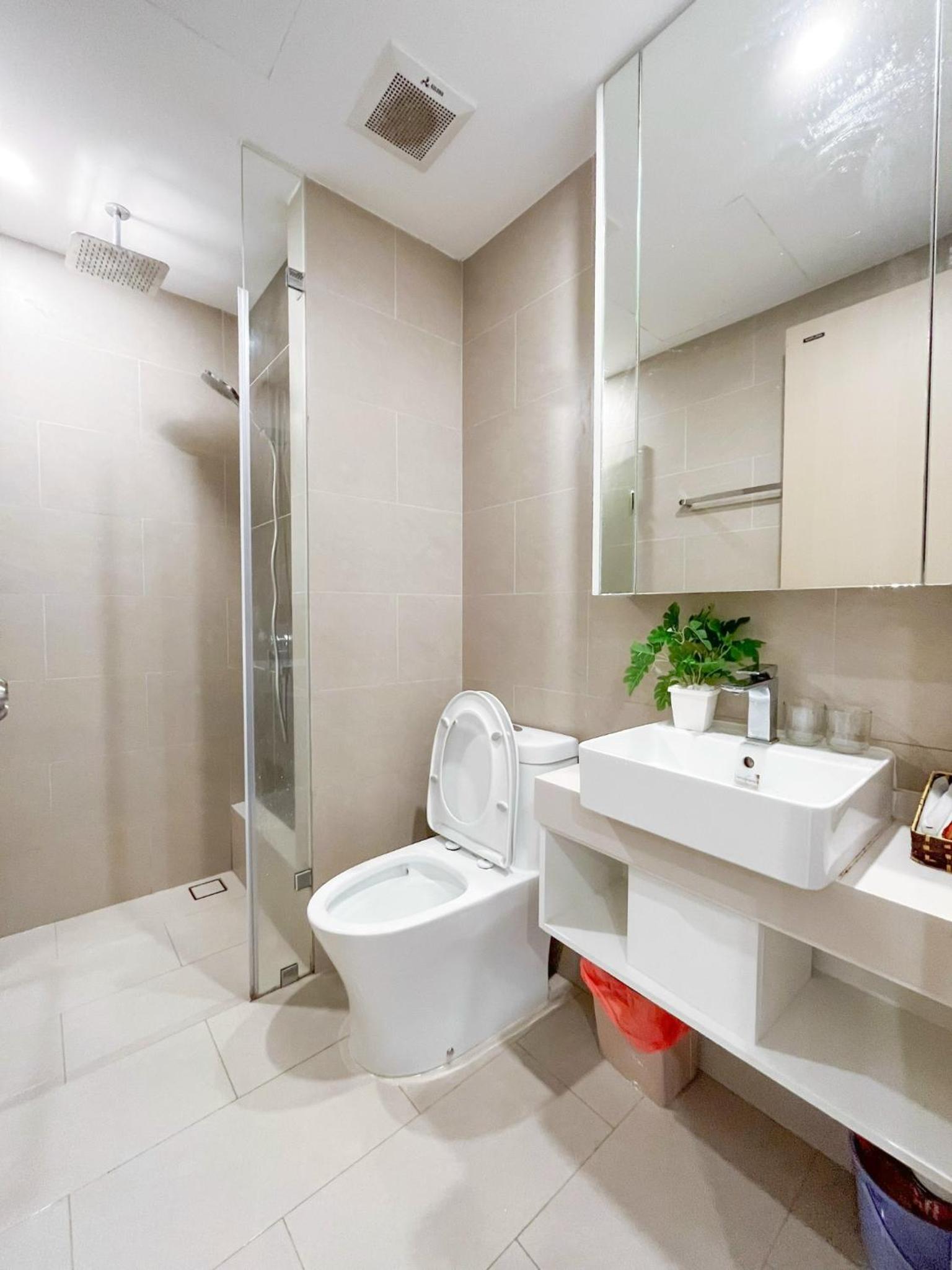 Two-Bedroom Apartment with Balcony - Photo 14