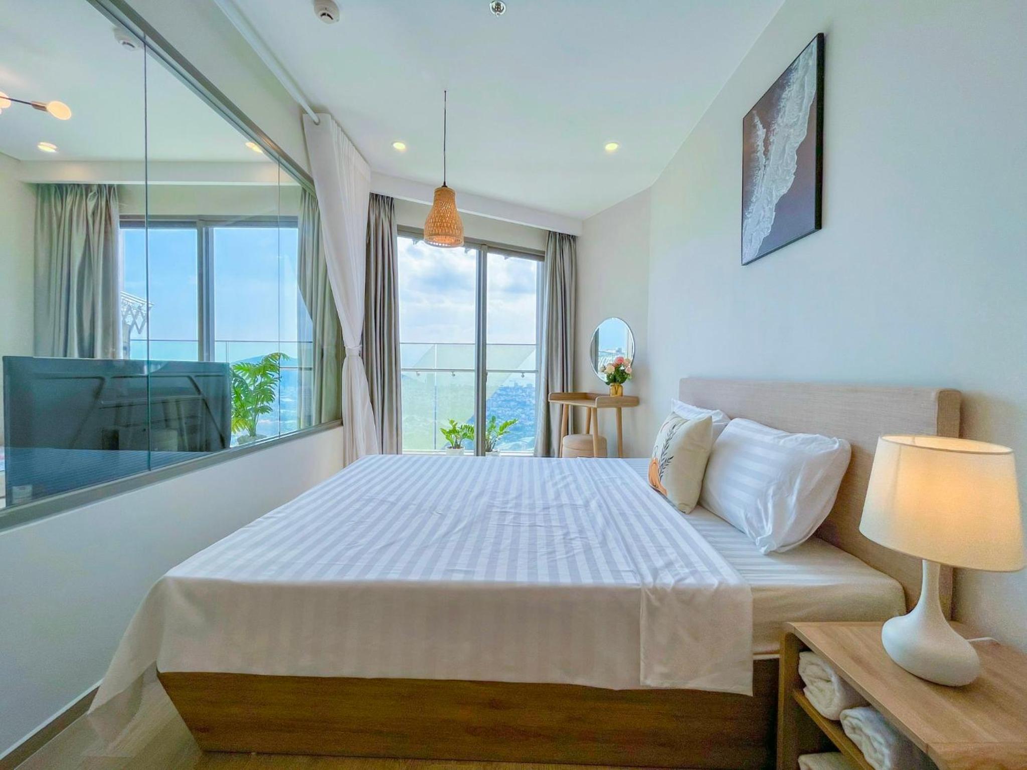 Two-Bedroom Apartment with Balcony - Photo 30