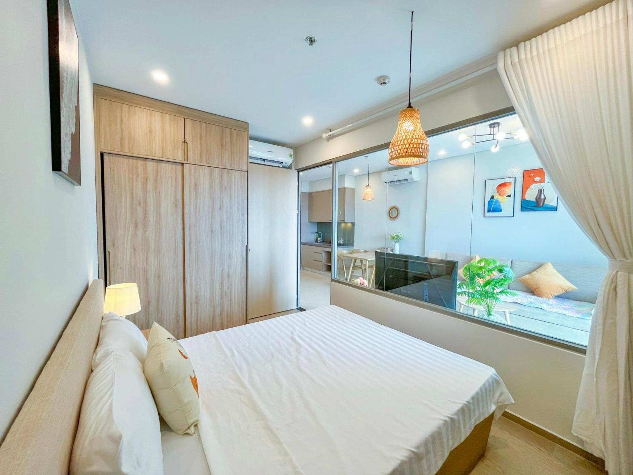 Two-Bedroom Apartment with Balcony - Photo 32