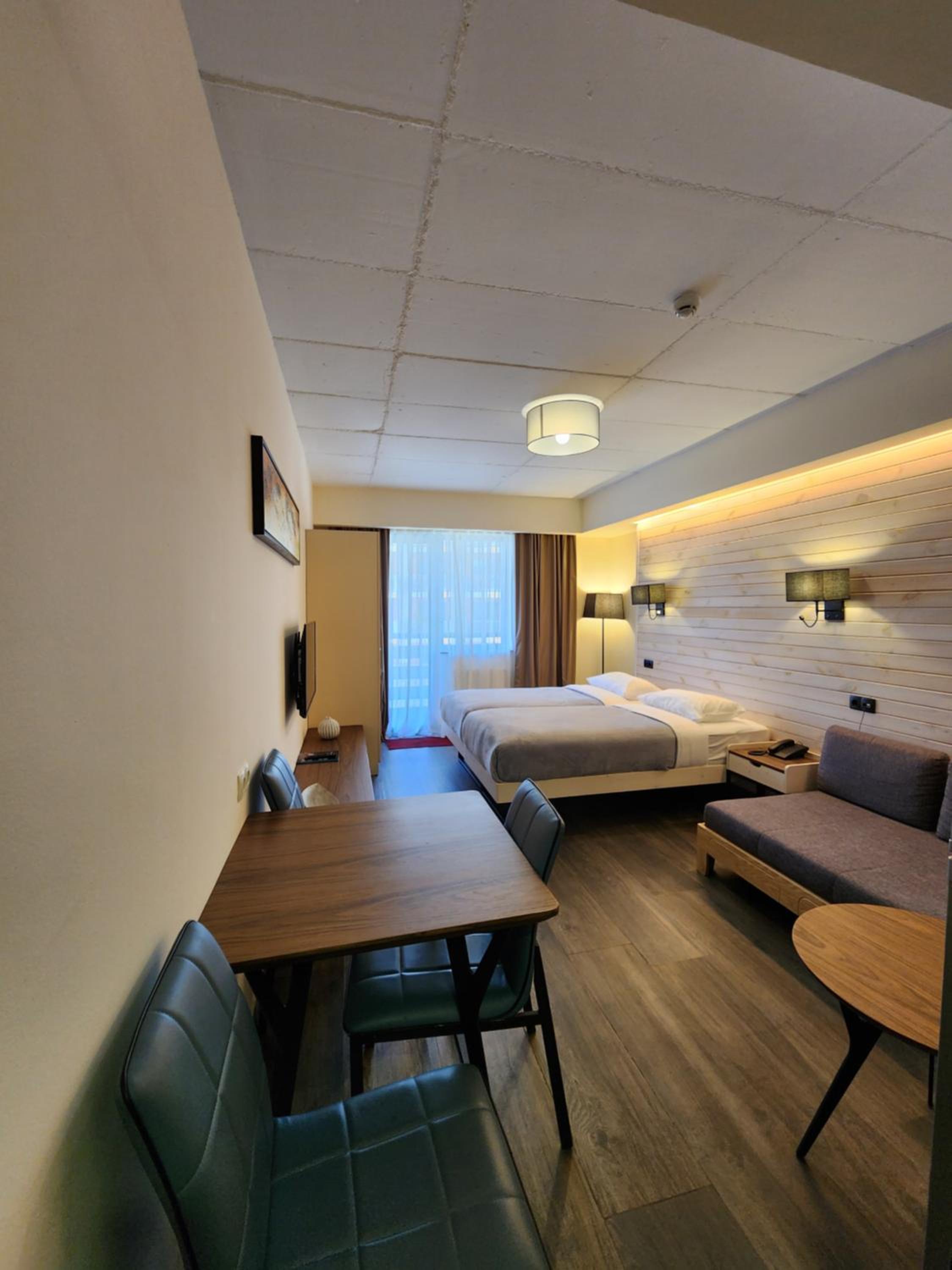 Standard Double or Twin Room - Photo 2