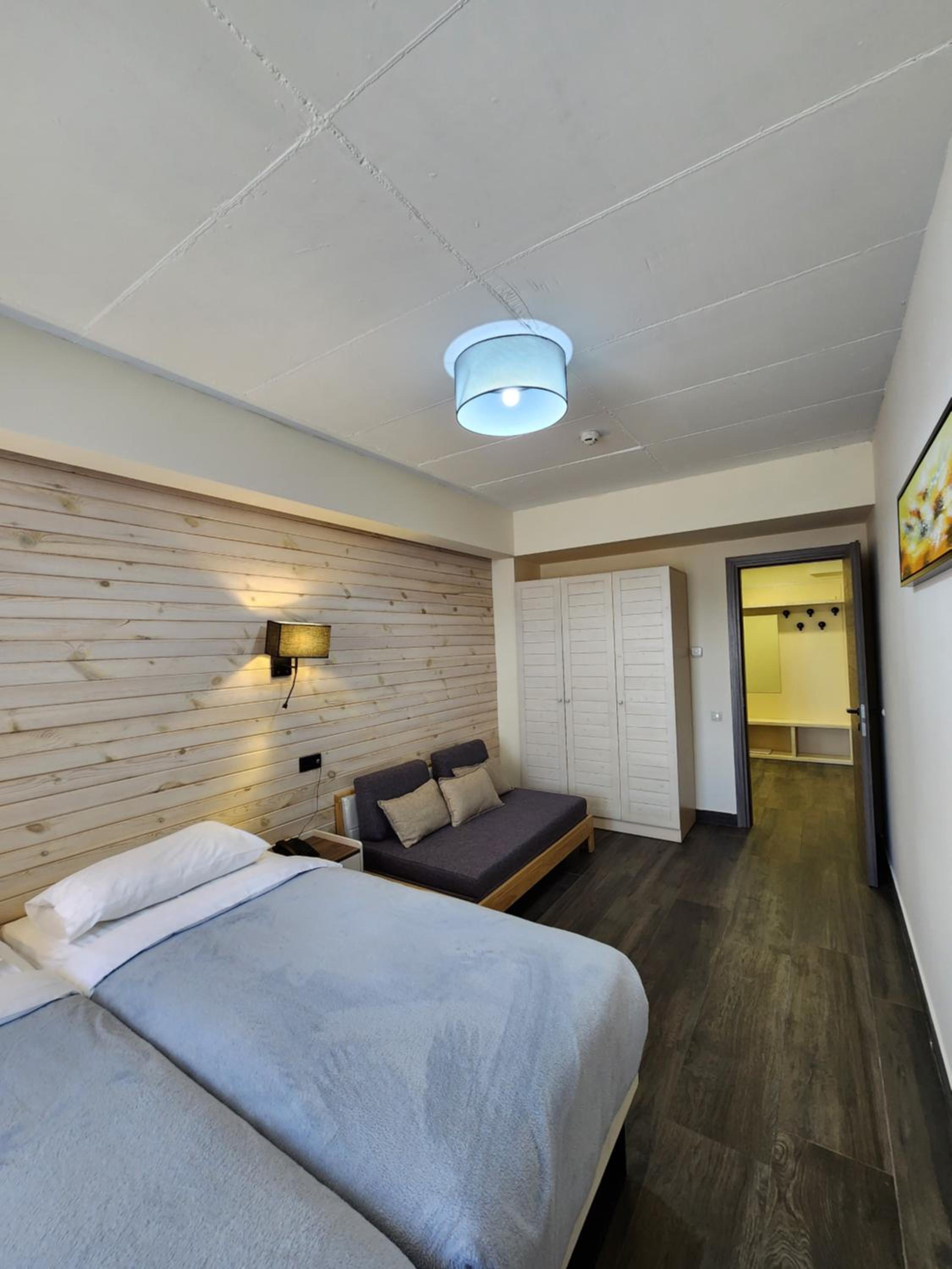 Two-Bedroom Apartment - Photo 3