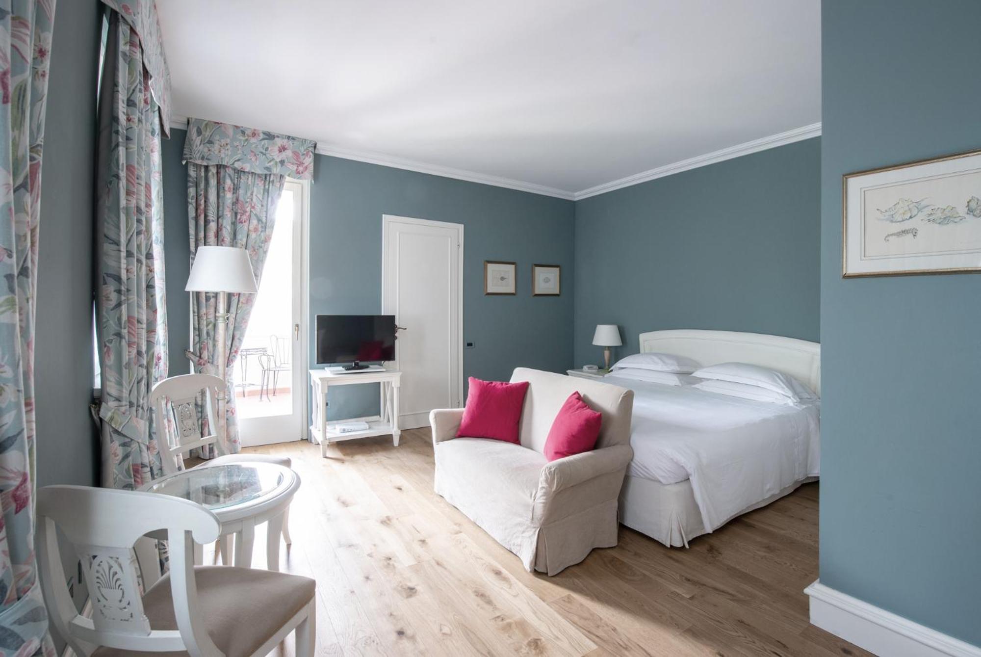 Deluxe Triple Room photo 3