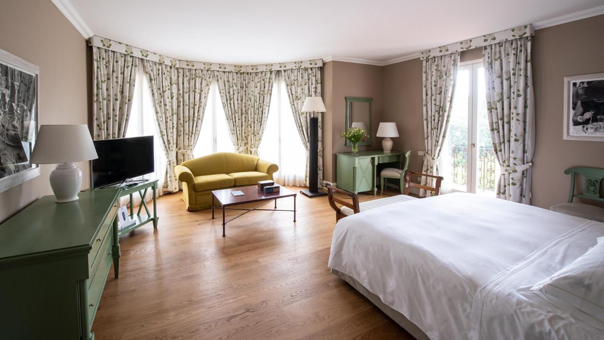 Junior Suite with Garden View - Photo 1