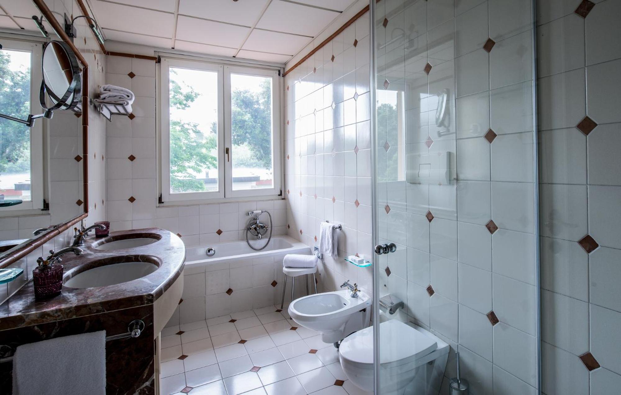 Junior Suite with Garden View - Photo 3