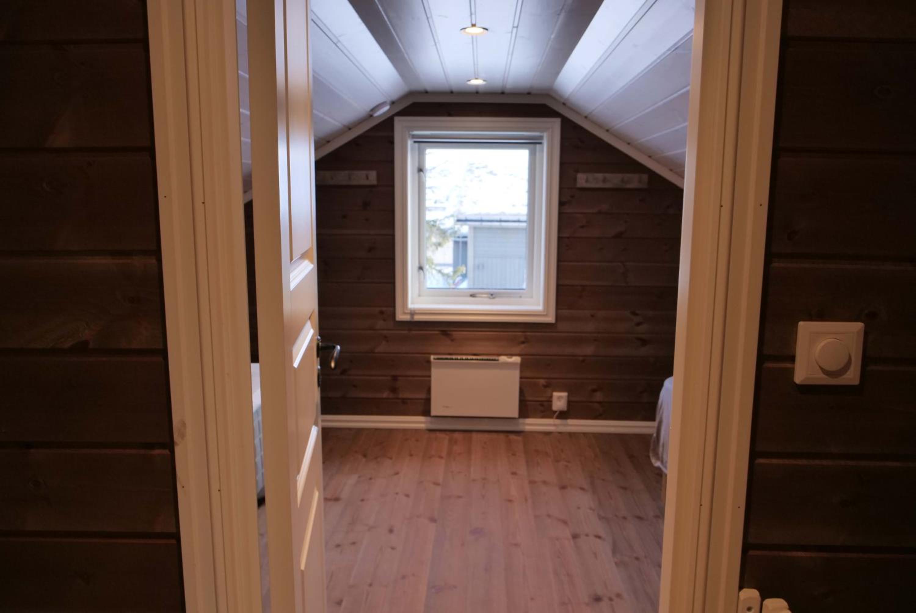 Four-Bedroom House photo 2