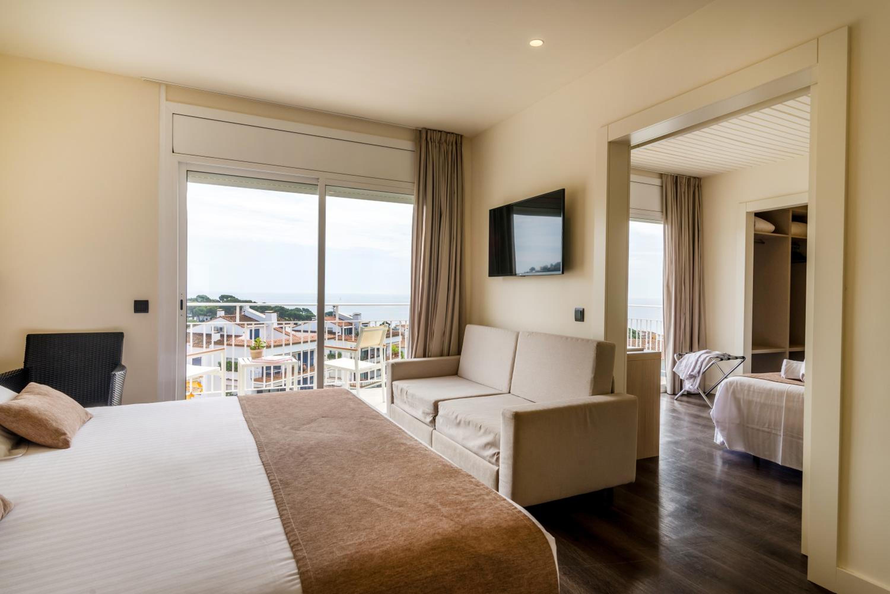 Habitación Doble Deluxe con Balcón y Vista al Mar
