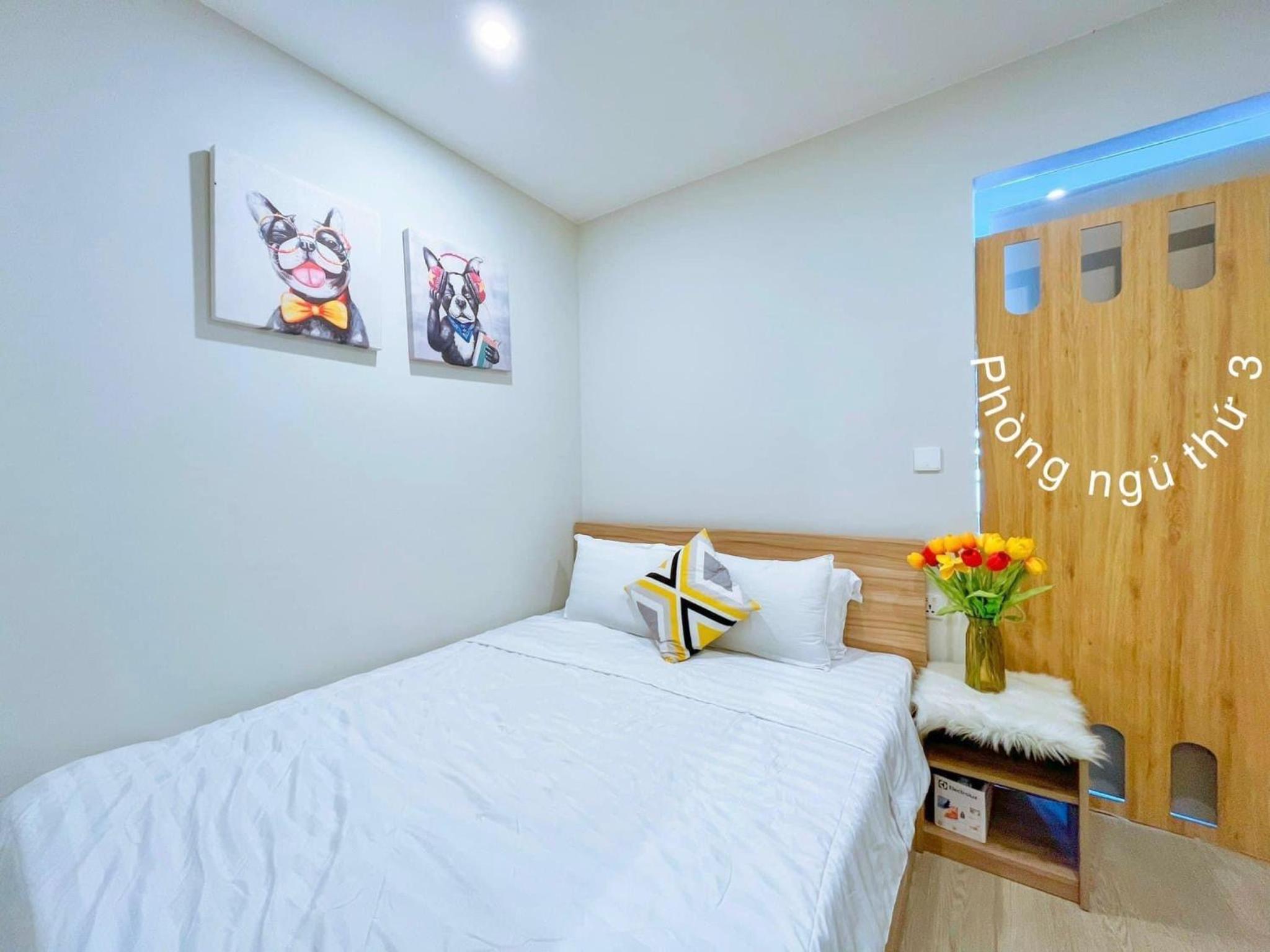 Three-Bedroom Apartment with Sea View - Photo 26
