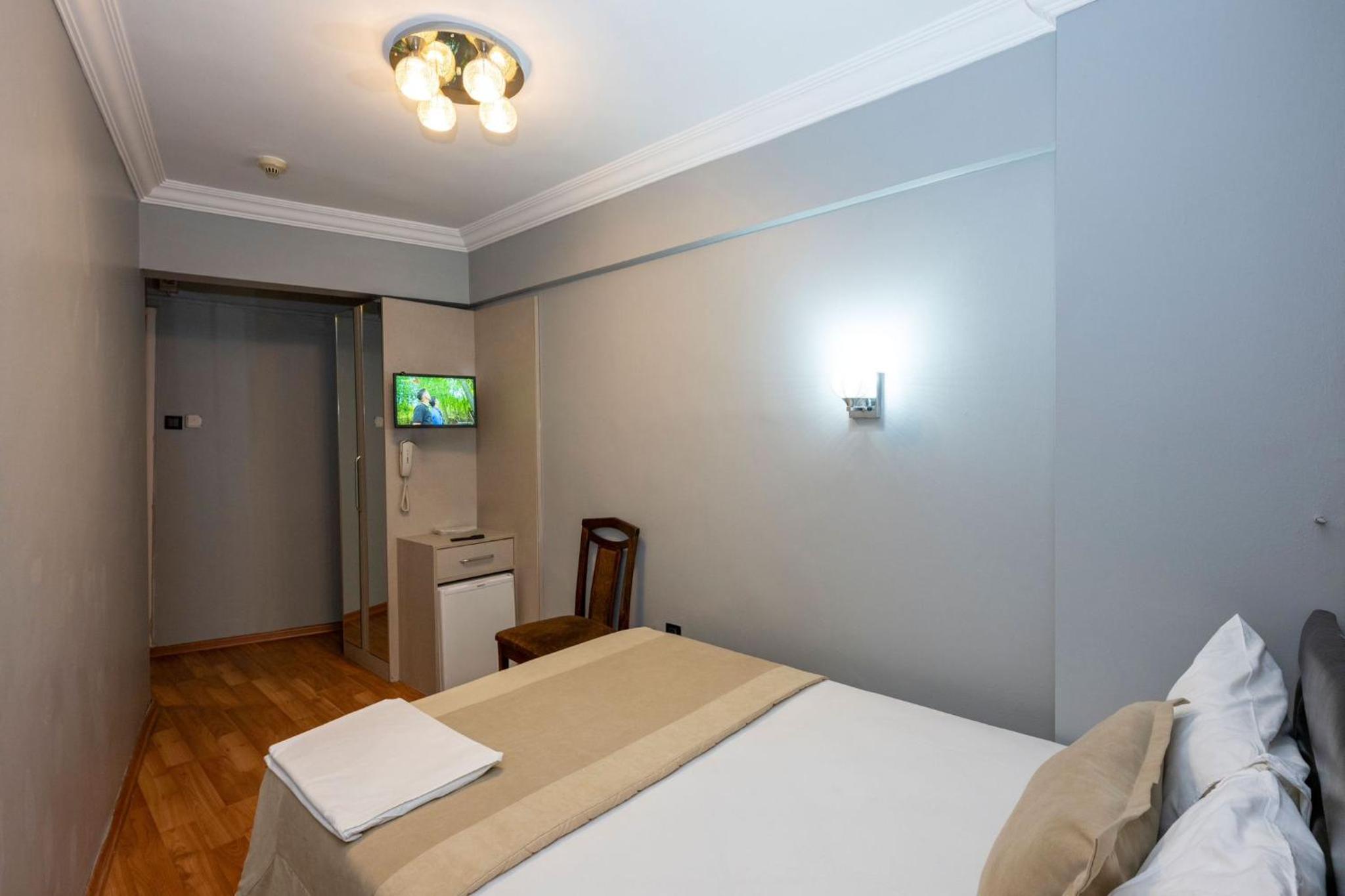 Economy Double Room photo 1