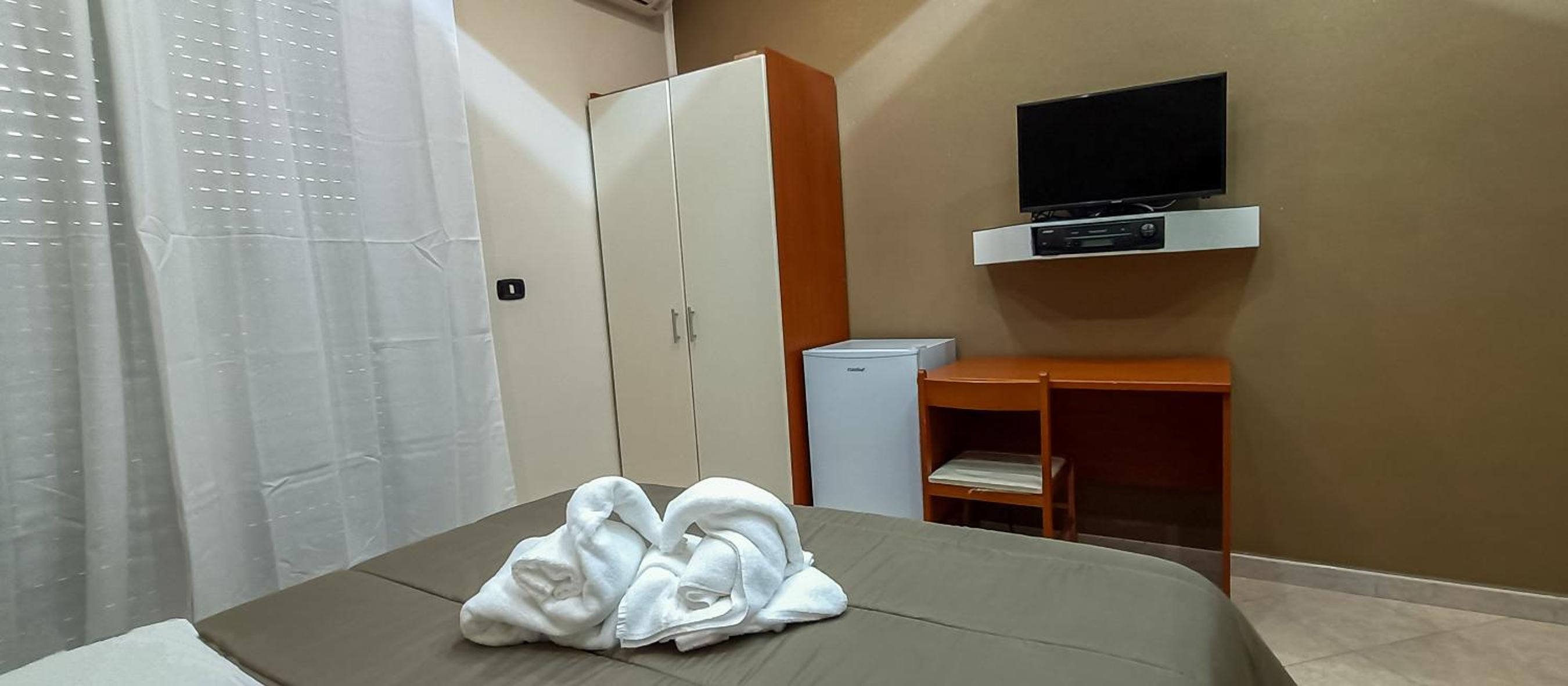 Triple Room with Private Bathroom photo 2
