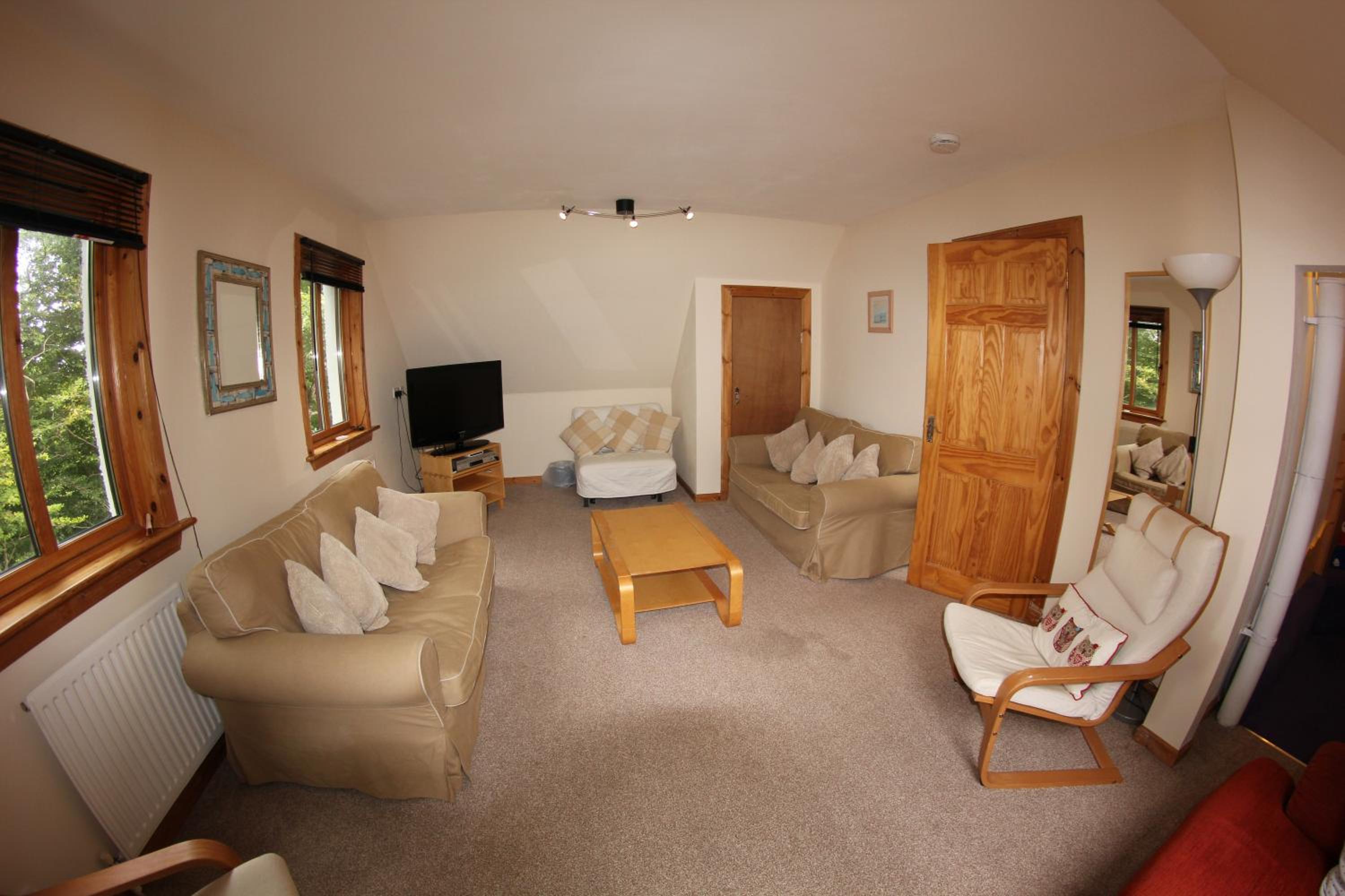 Four-Bedroom House photo 3