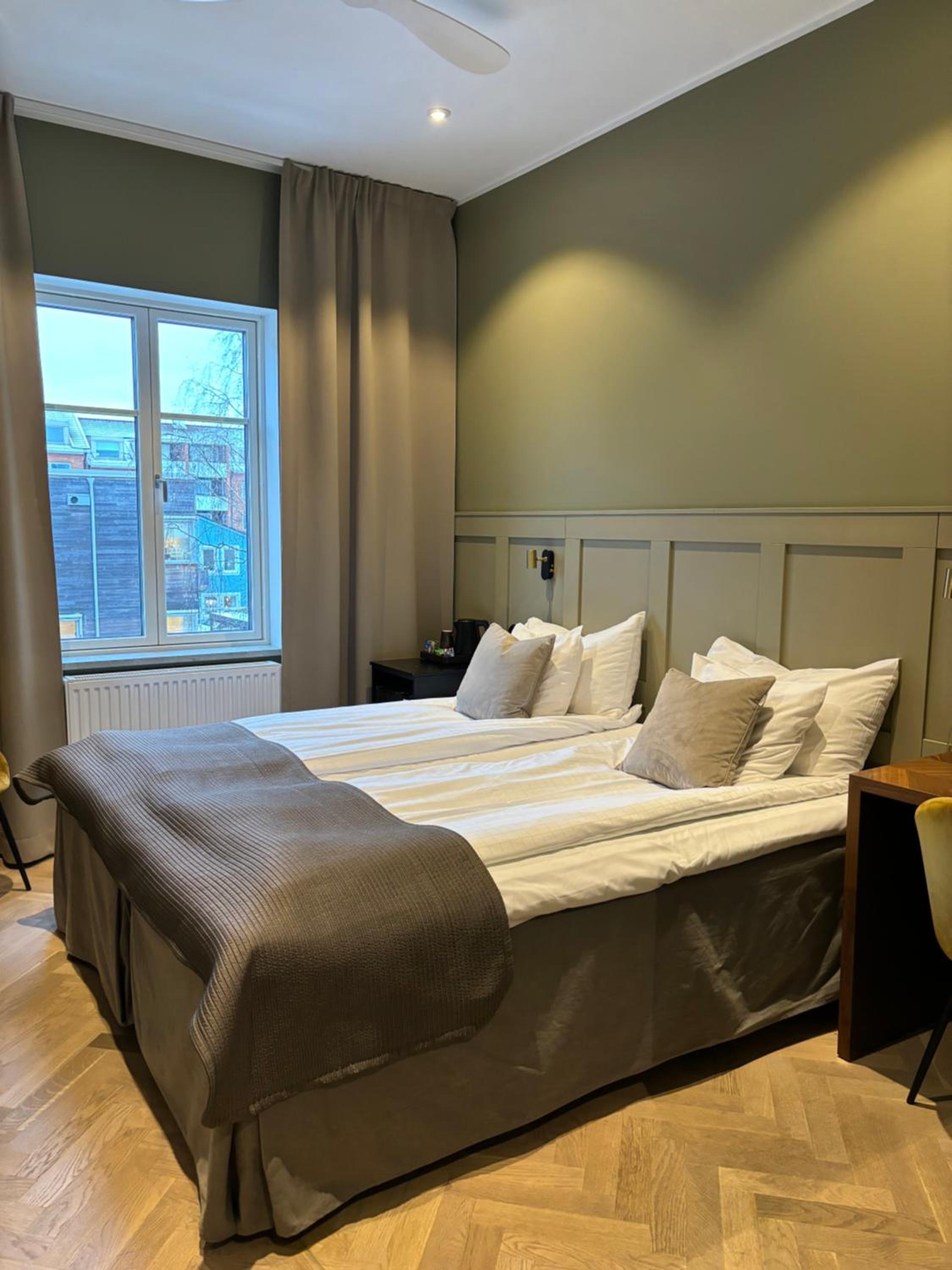 Premium Double Room - Photo 7