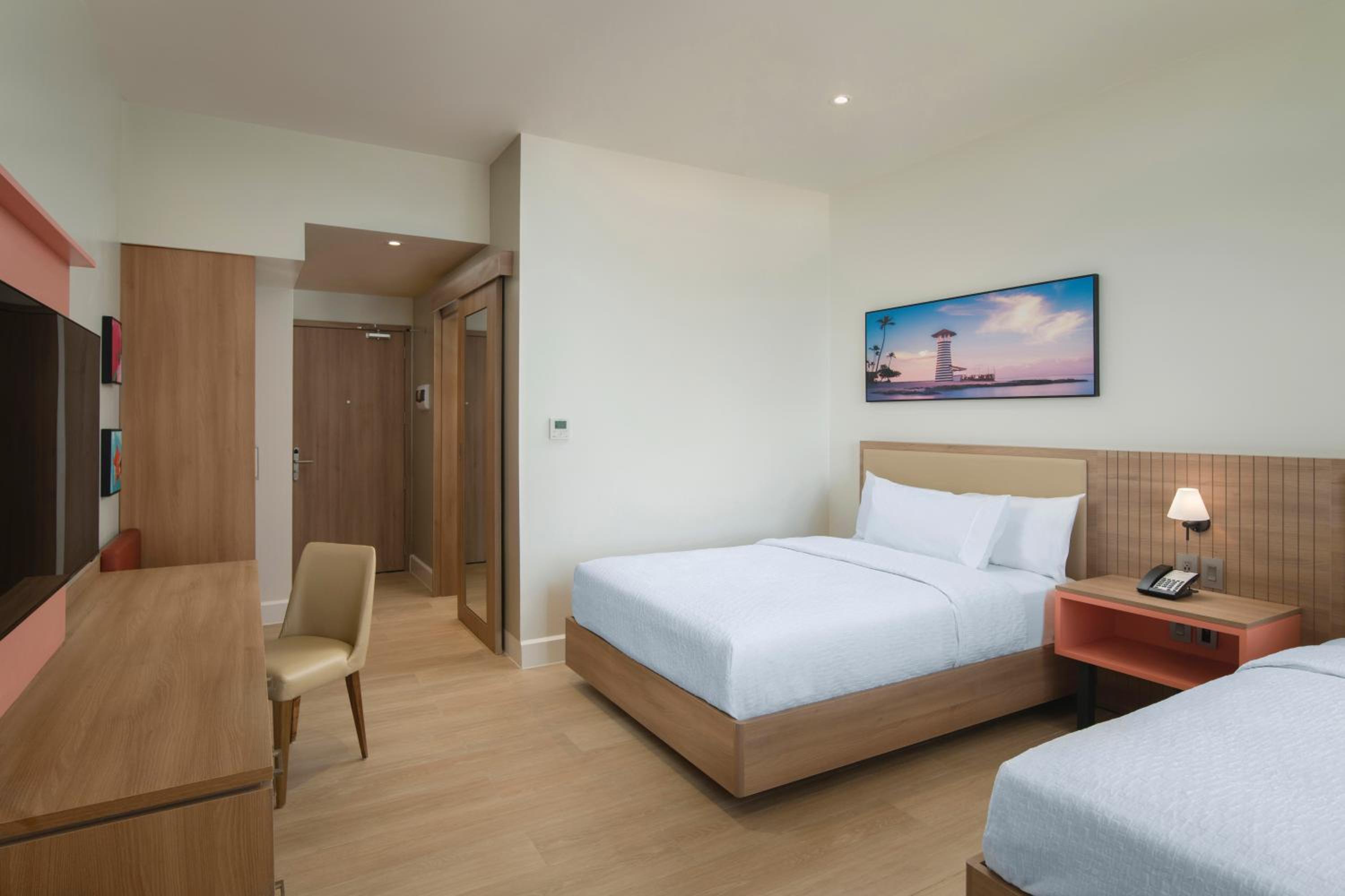Queen Room with Two Queen Beds - Ocean Front View thumbnail 5