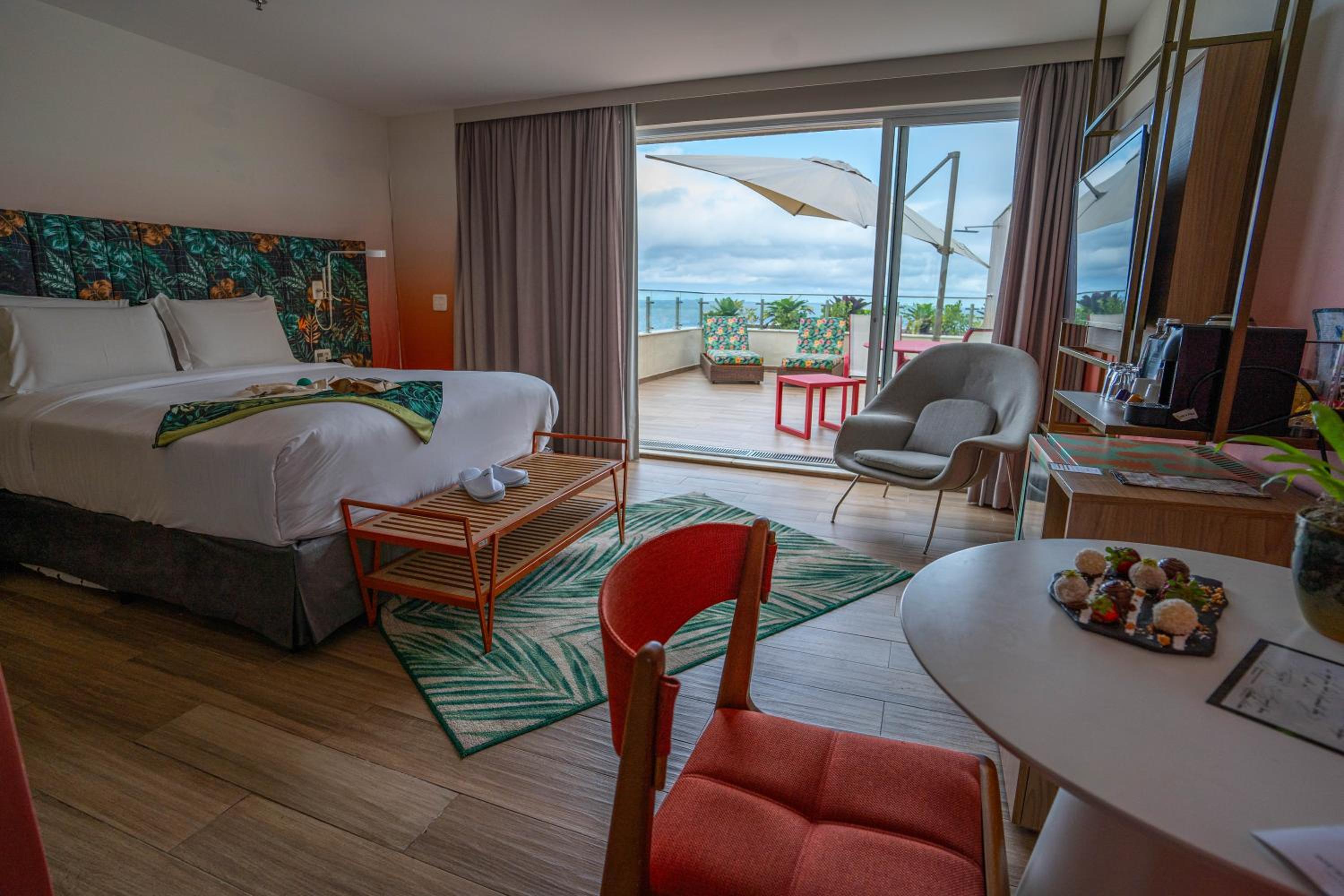 Seafront Ocean Suite with Balcony