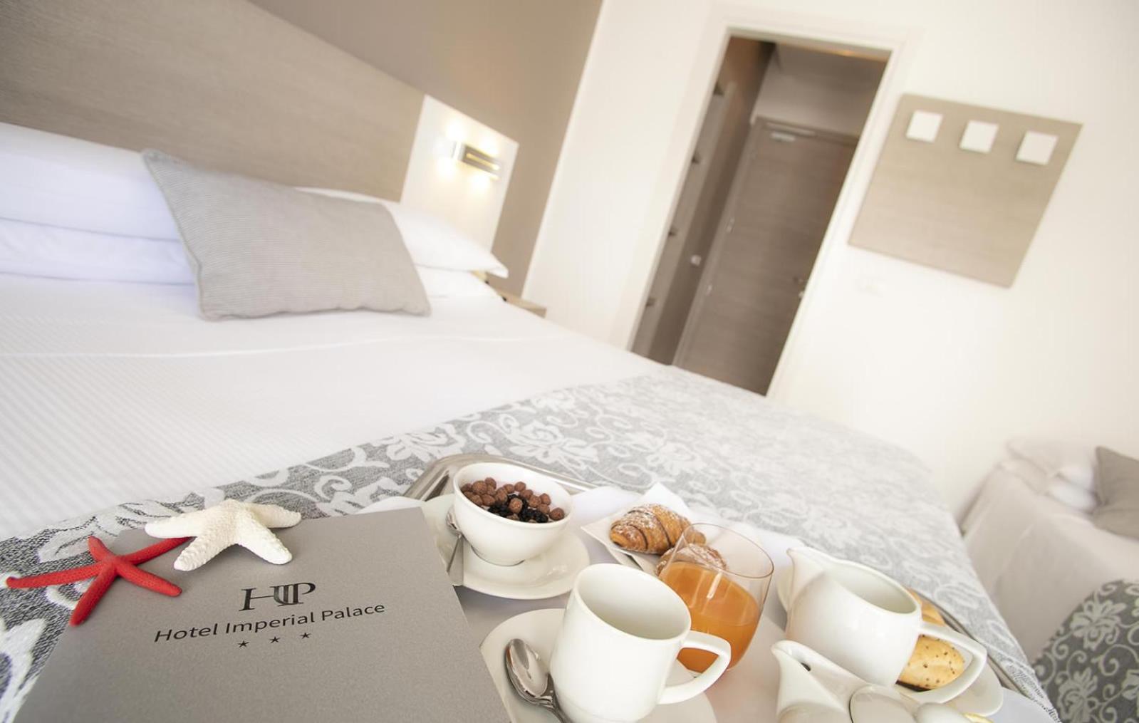 Triple Room with Partial Sea View photo 2