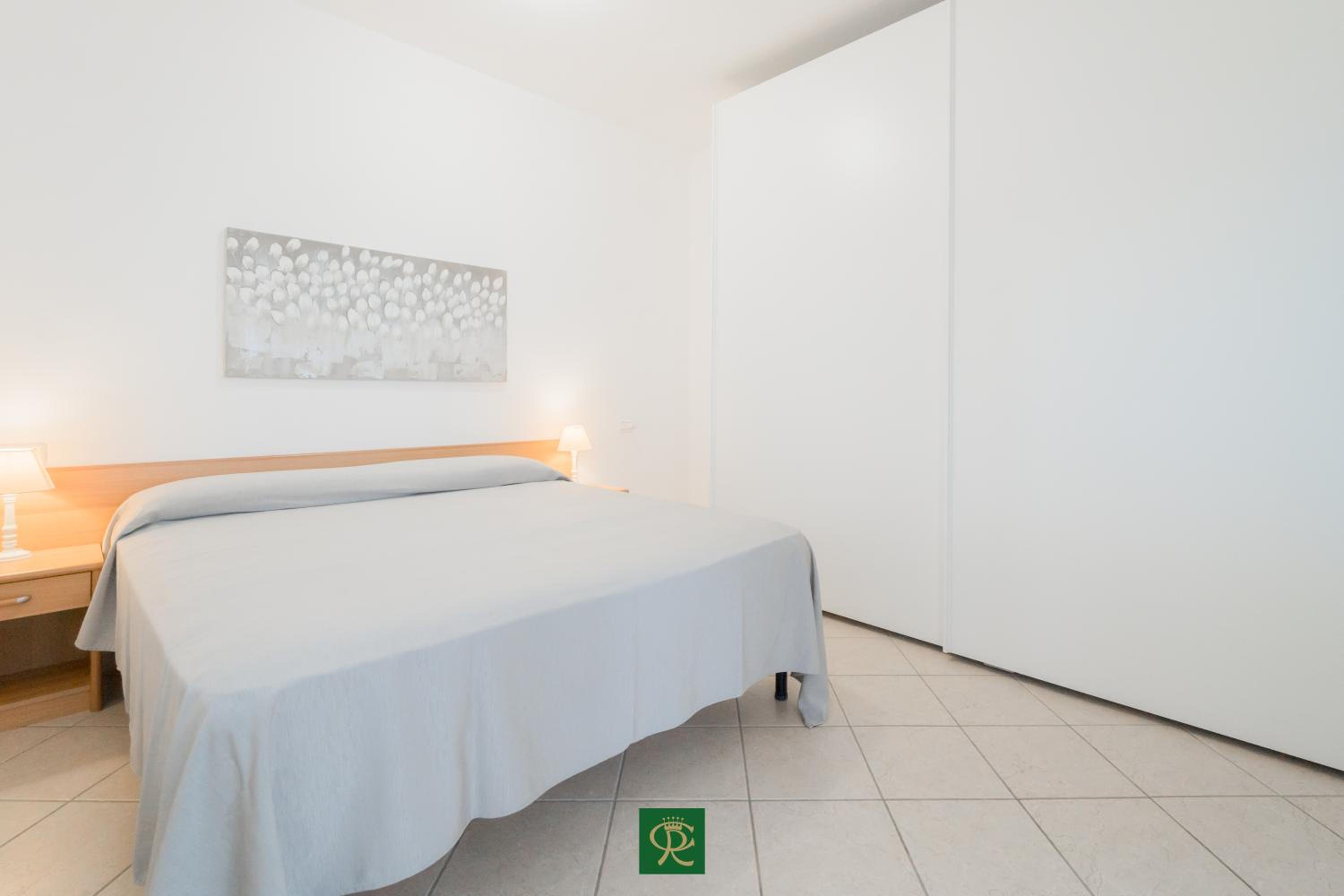 Two-Bedroom Apartment (8 Adults)