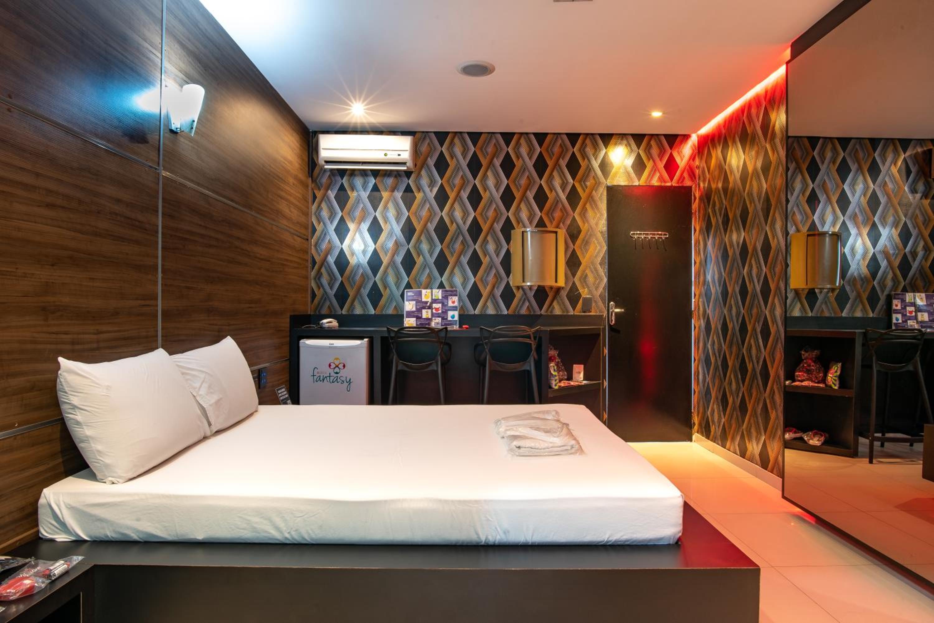Superior Suite - Photo 15