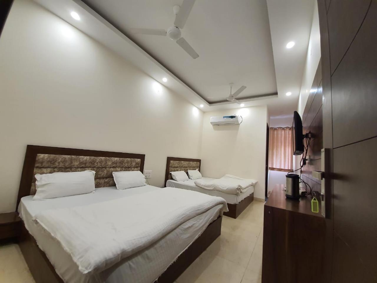 Quadruple Room - Photo 1