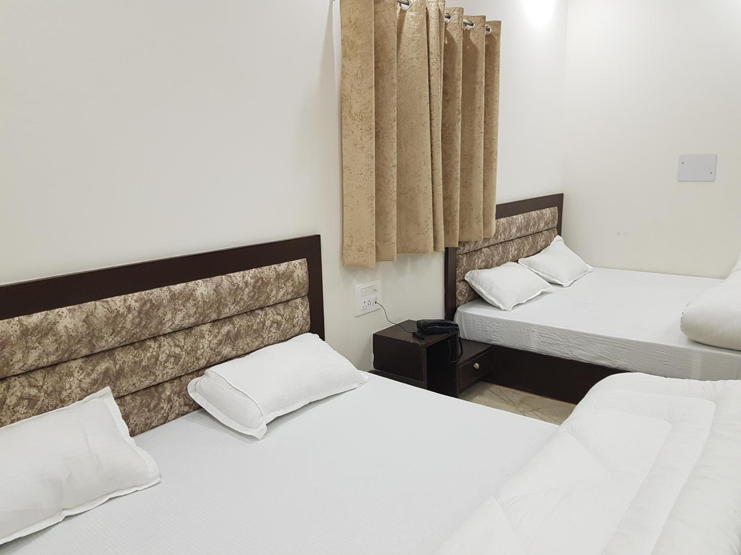 Quadruple Room - Photo 3