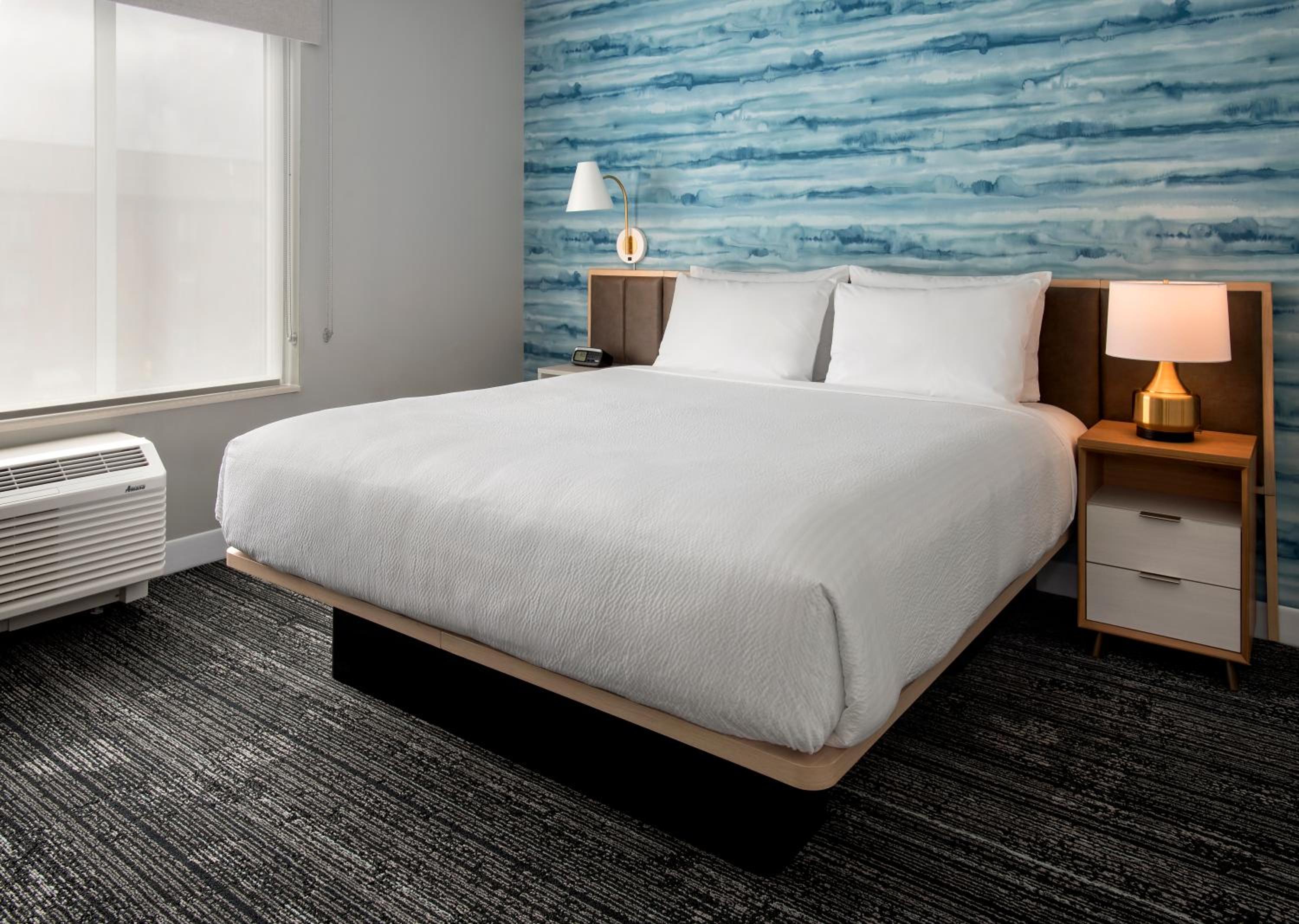One-Bedroom King Suite with Sofa Bed  - Photo 12