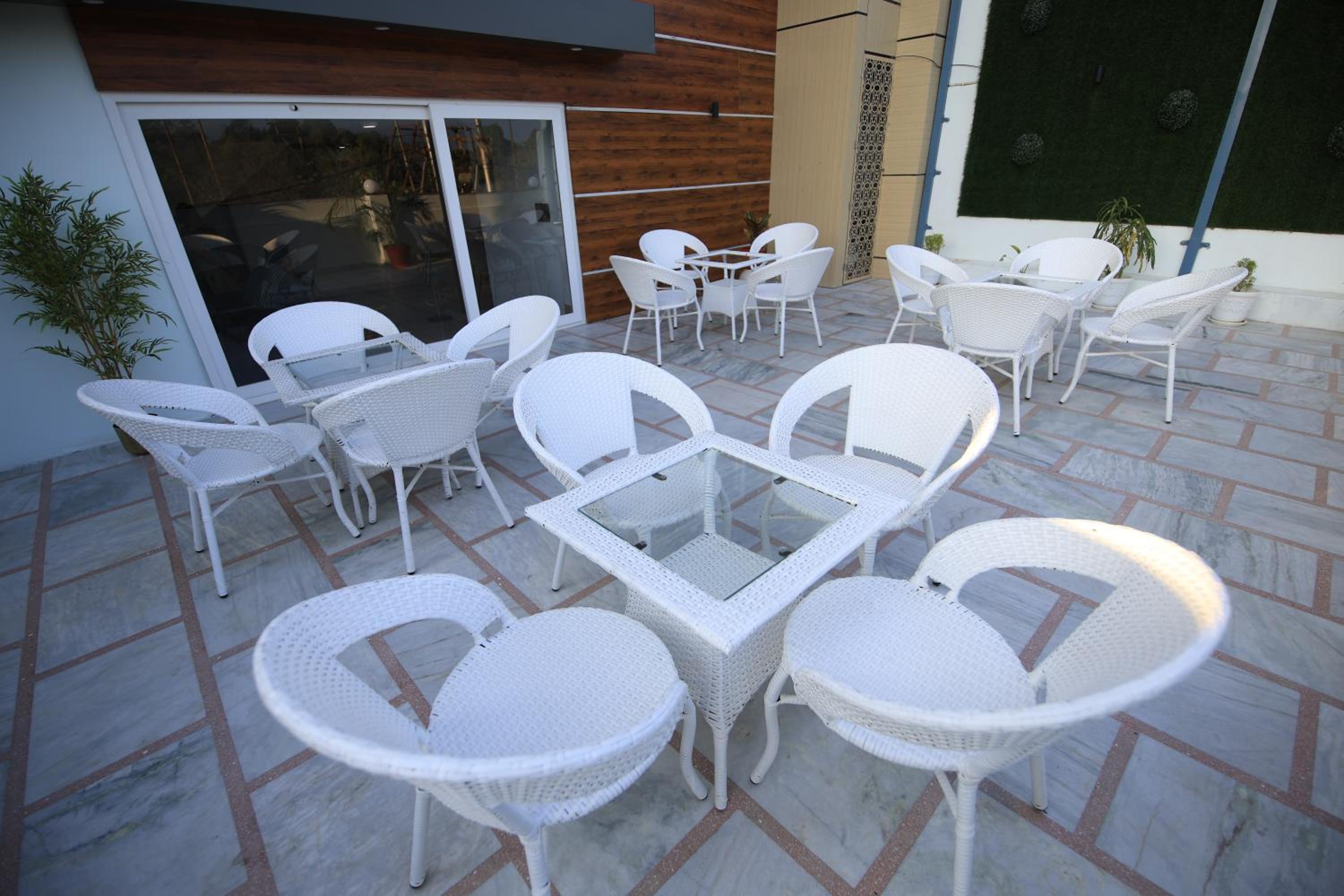 Double Room with Terrace - Photo 17